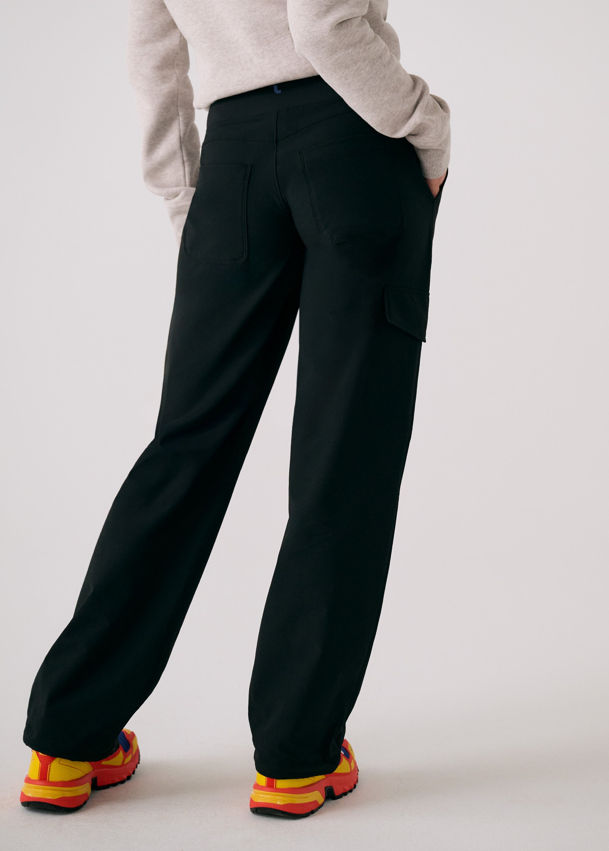 Lolë Olivie Tech Trousers in black