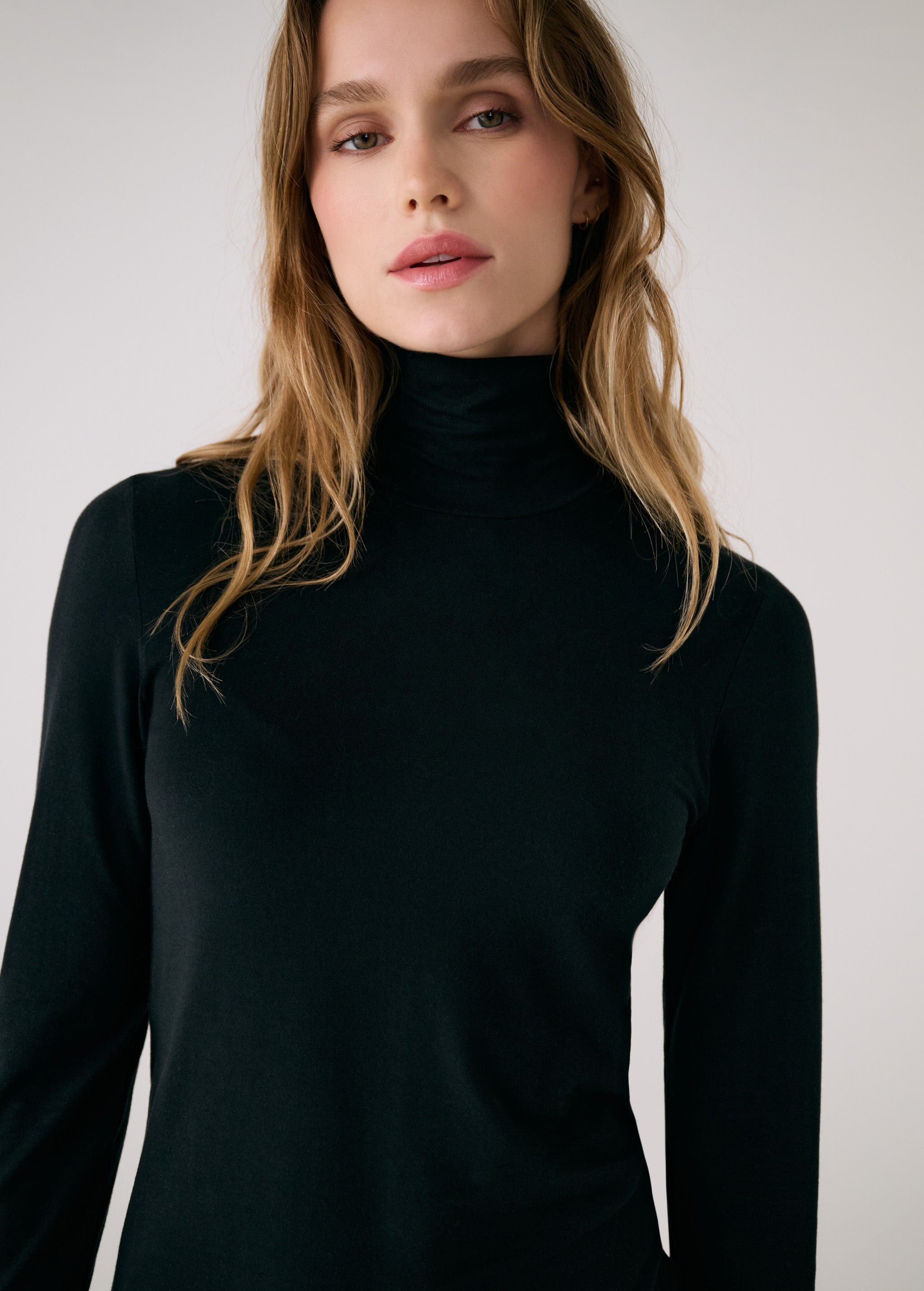 Lolë Dynamic Turtleneck Dress in black