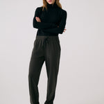Lolë Olivie Light Jogger in olive — the Olivie Jogger is your go-anywhere take on comfort
