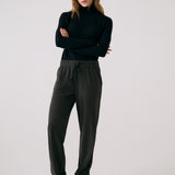 Lolë Olivie Light Jogger in olive — the Olivie Jogger is your go-anywhere take on comfort