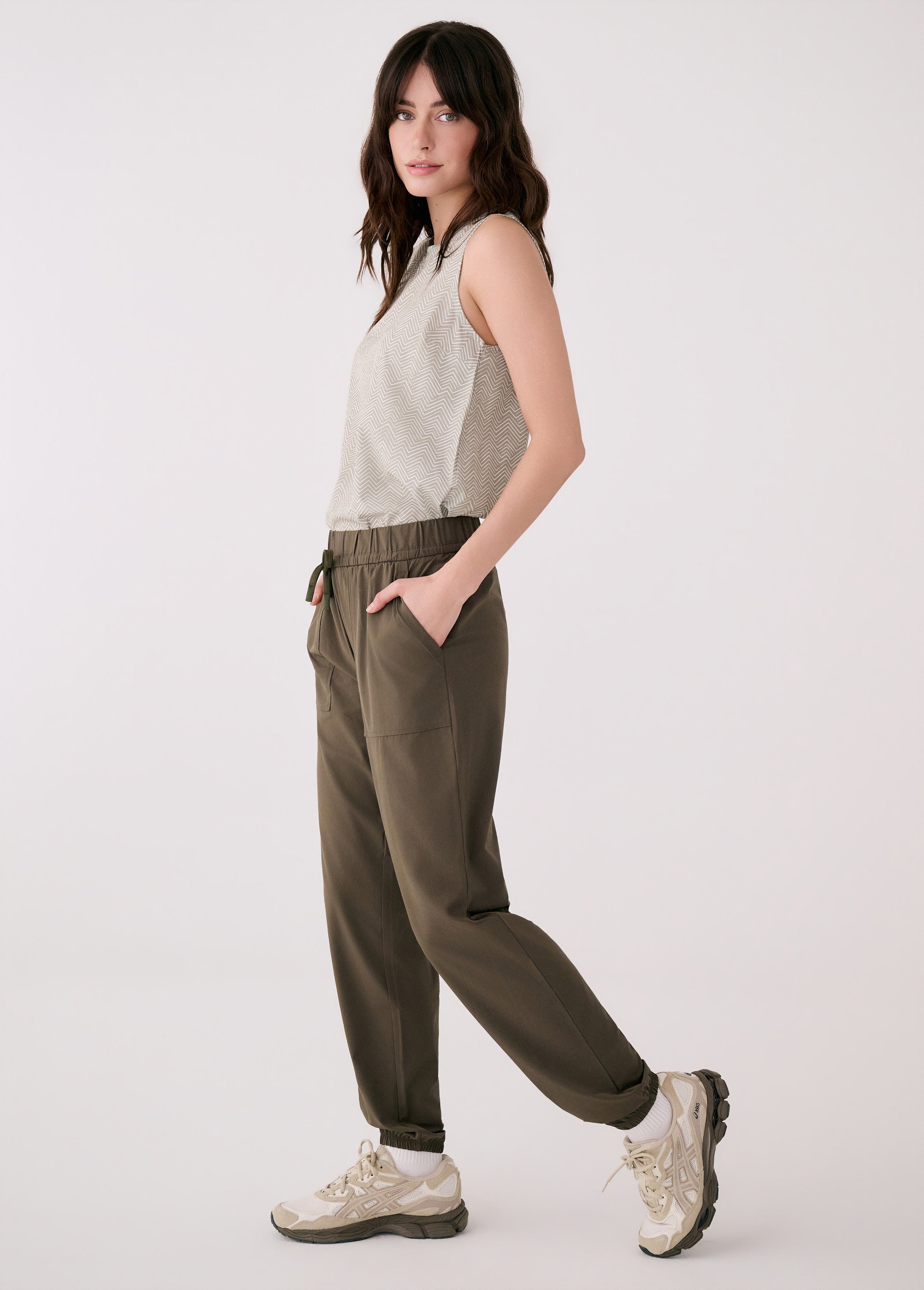 Lolë Olivie Light Jogger in Moss olive green — the Olivie Jogger is your go-anywhere take on comfort