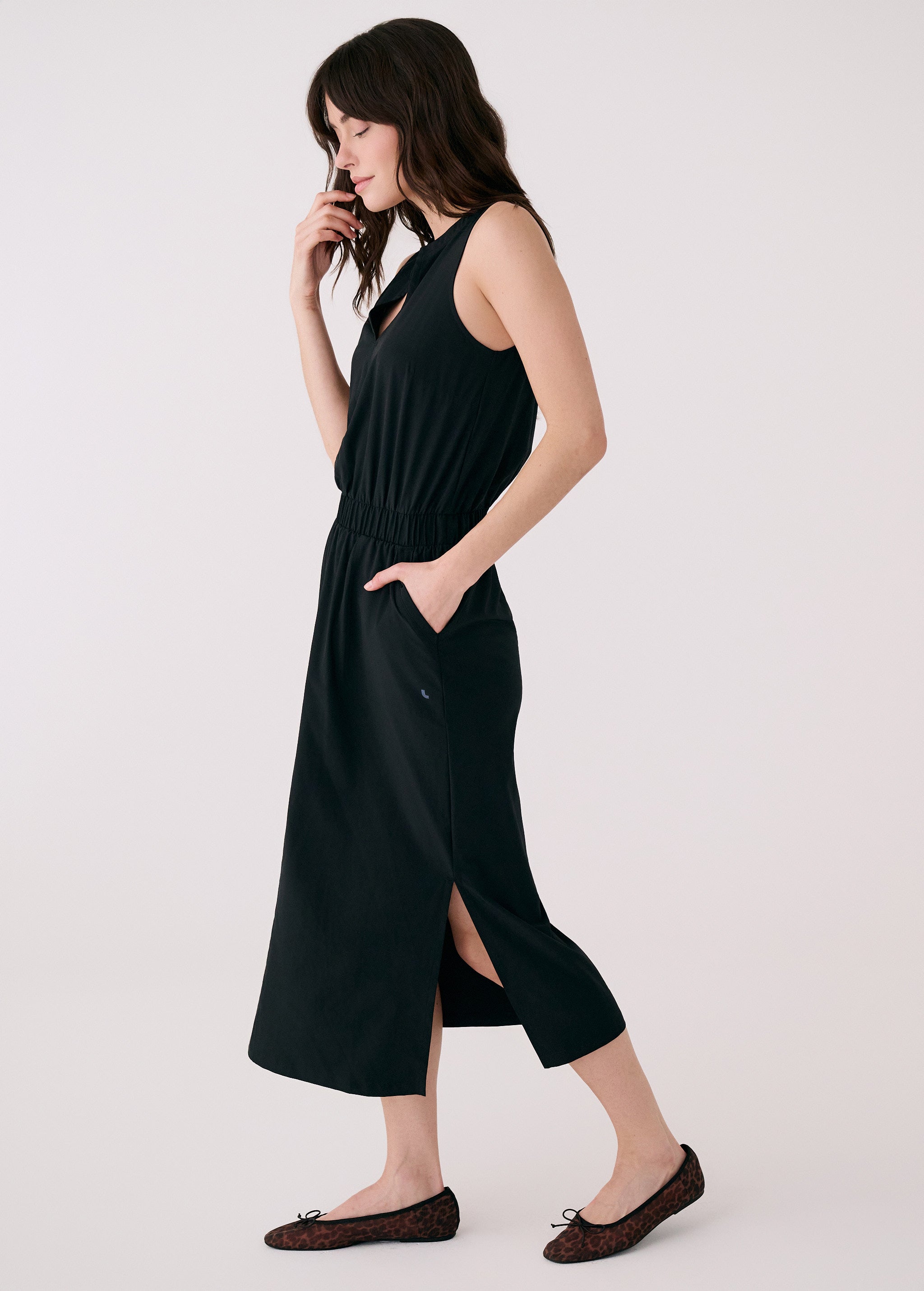 Lolë Olivie Midi Dress in black