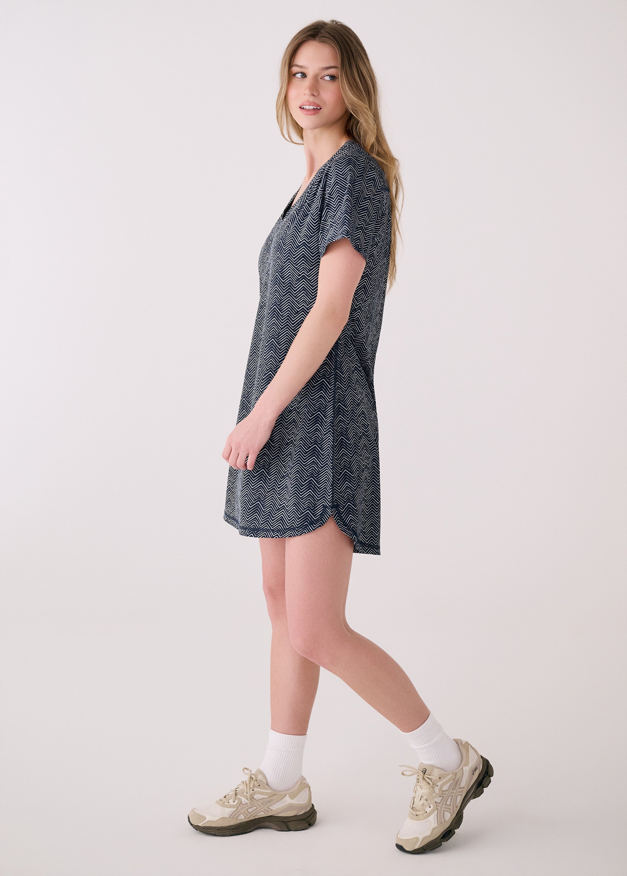 Lolë Olivie V Neck Dress in navy print