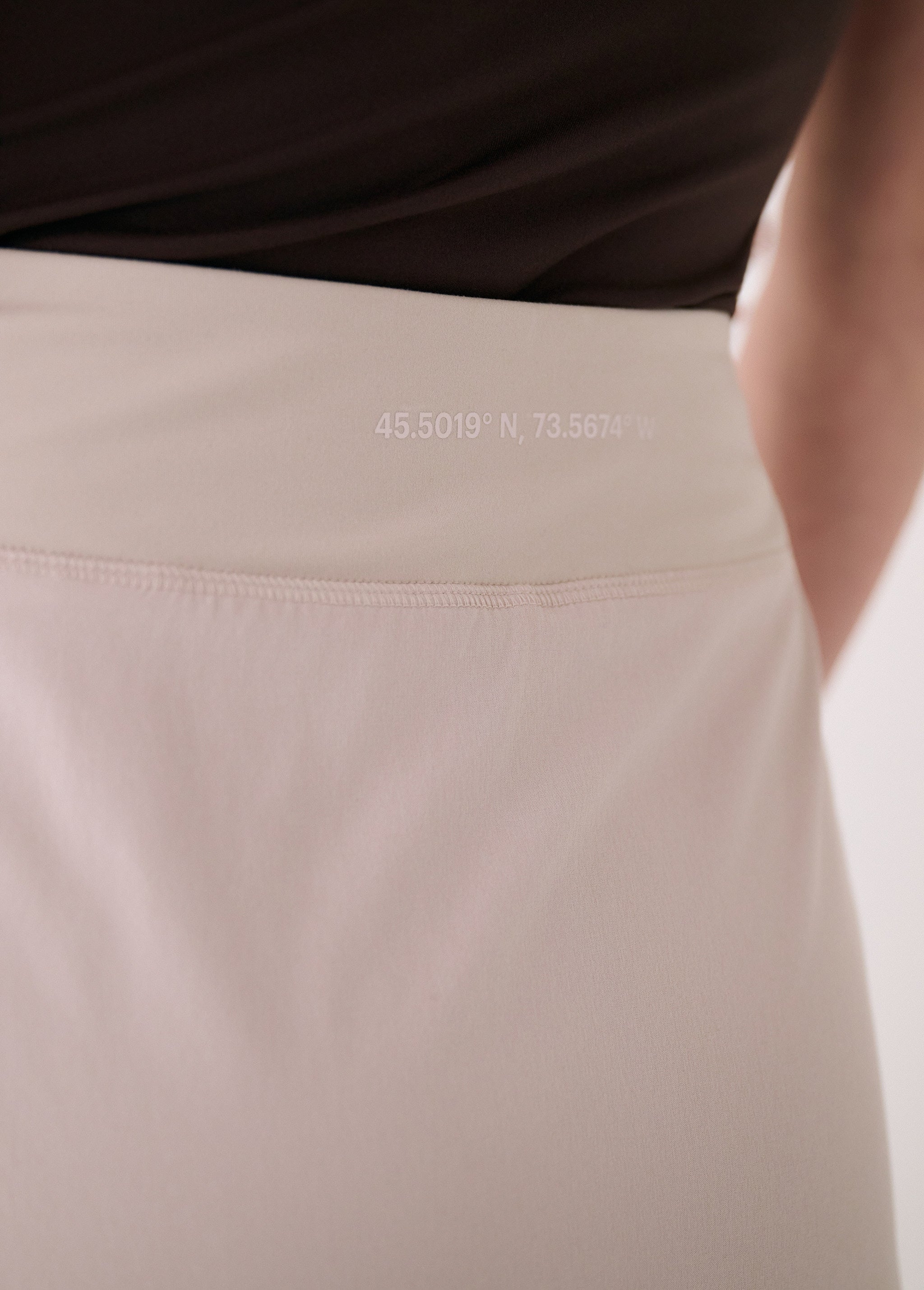 Lolë Olivie Skort in Abalone pale greige