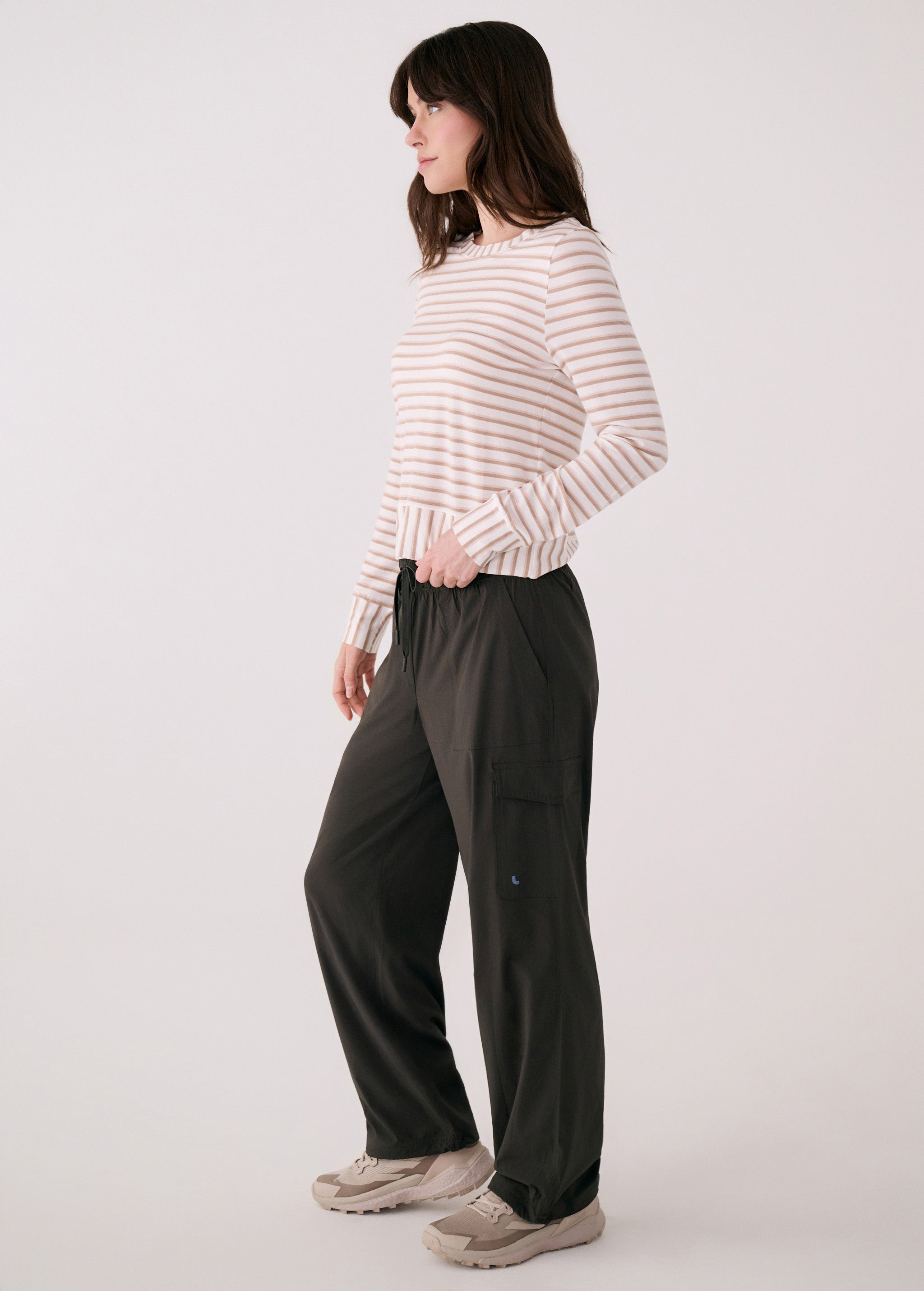 Lolë Sofia Cargo Pant in olive