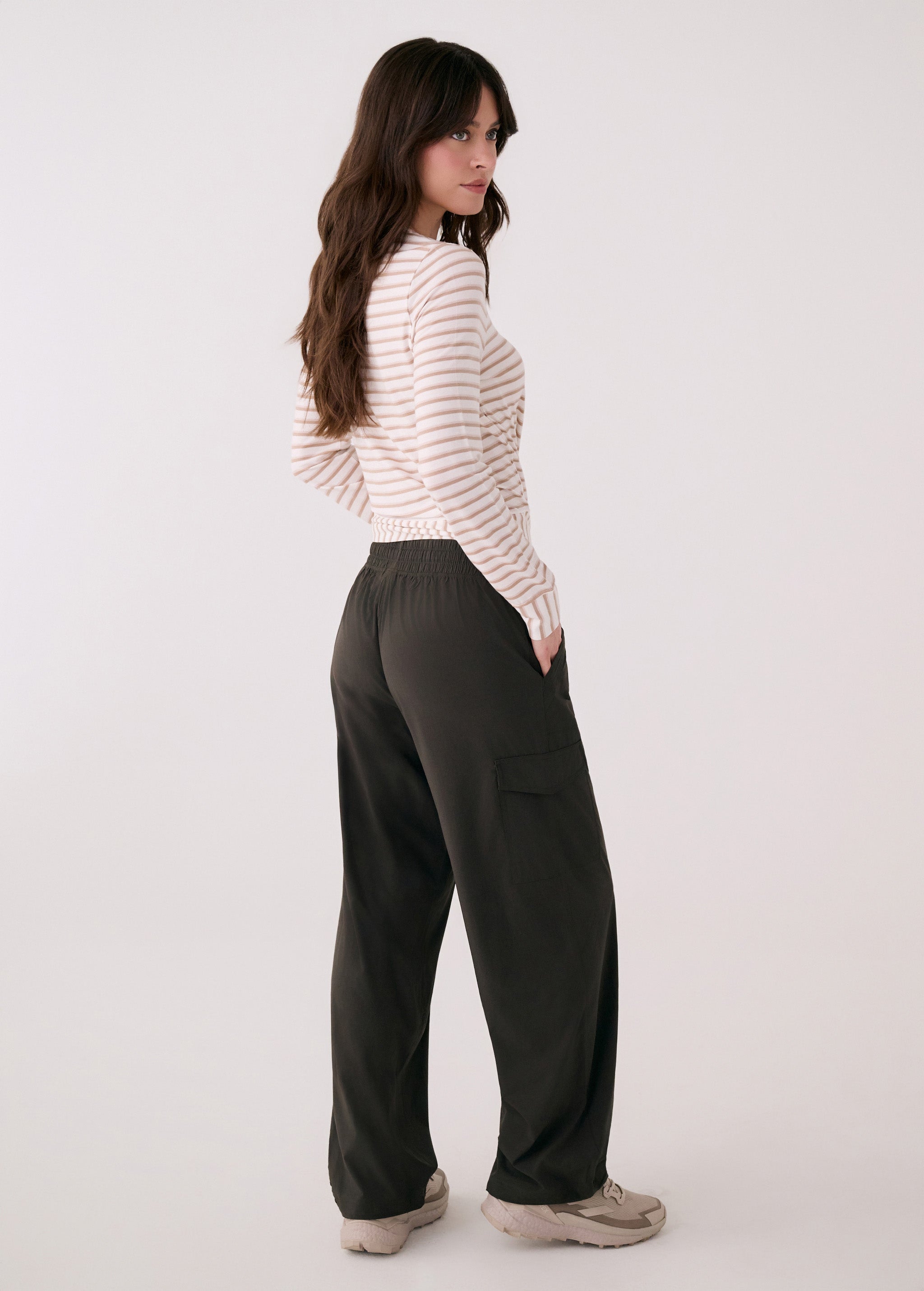Lolë Sofia Cargo Pant in olive