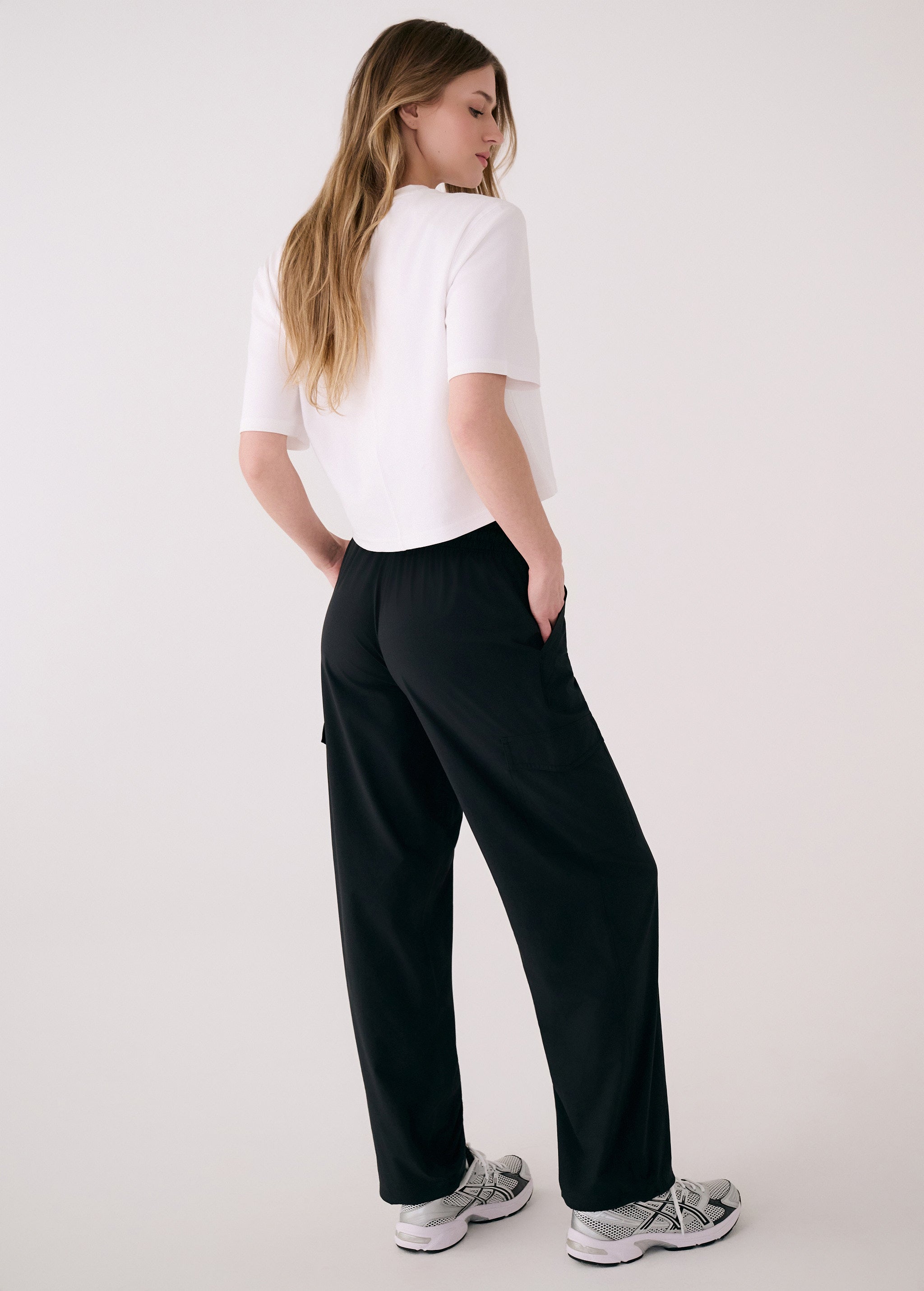 Lolë Sofia Cargo Pant in black