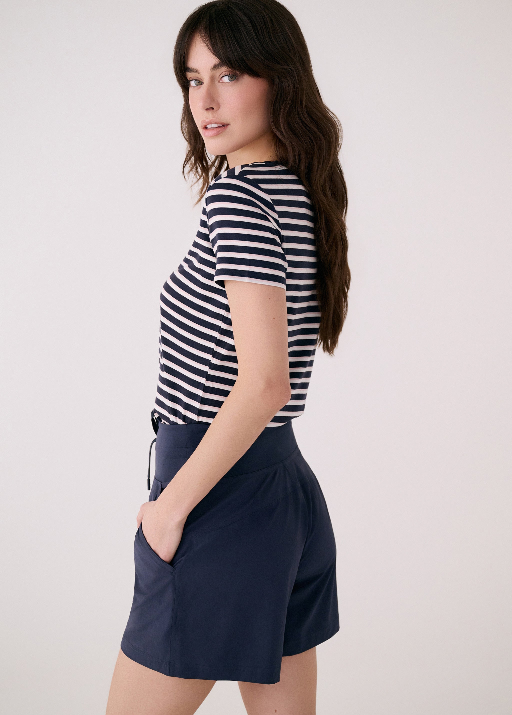 Lolë Sofia Shorts in Outerspace navy