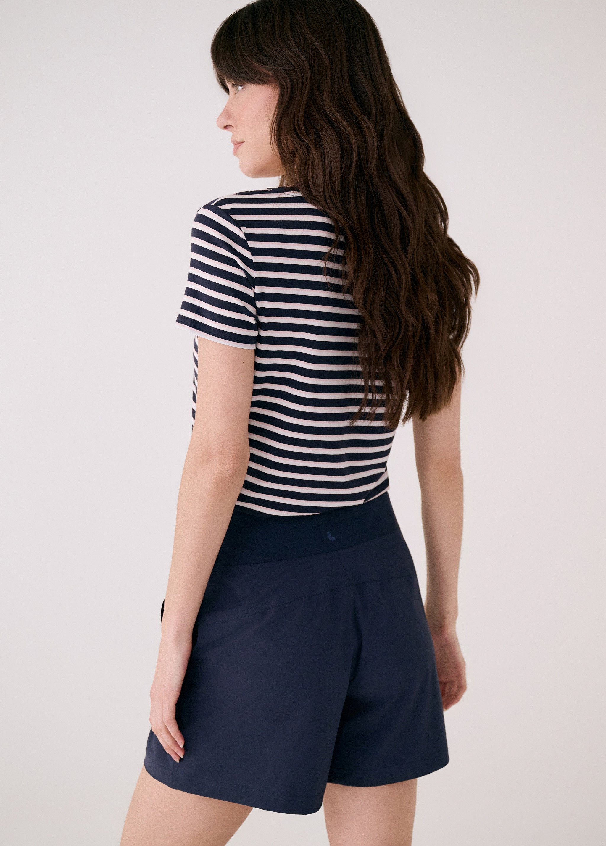 Lolë Sofia Shorts in Outerspace navy