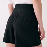 Lolë Sofia Shorts in black