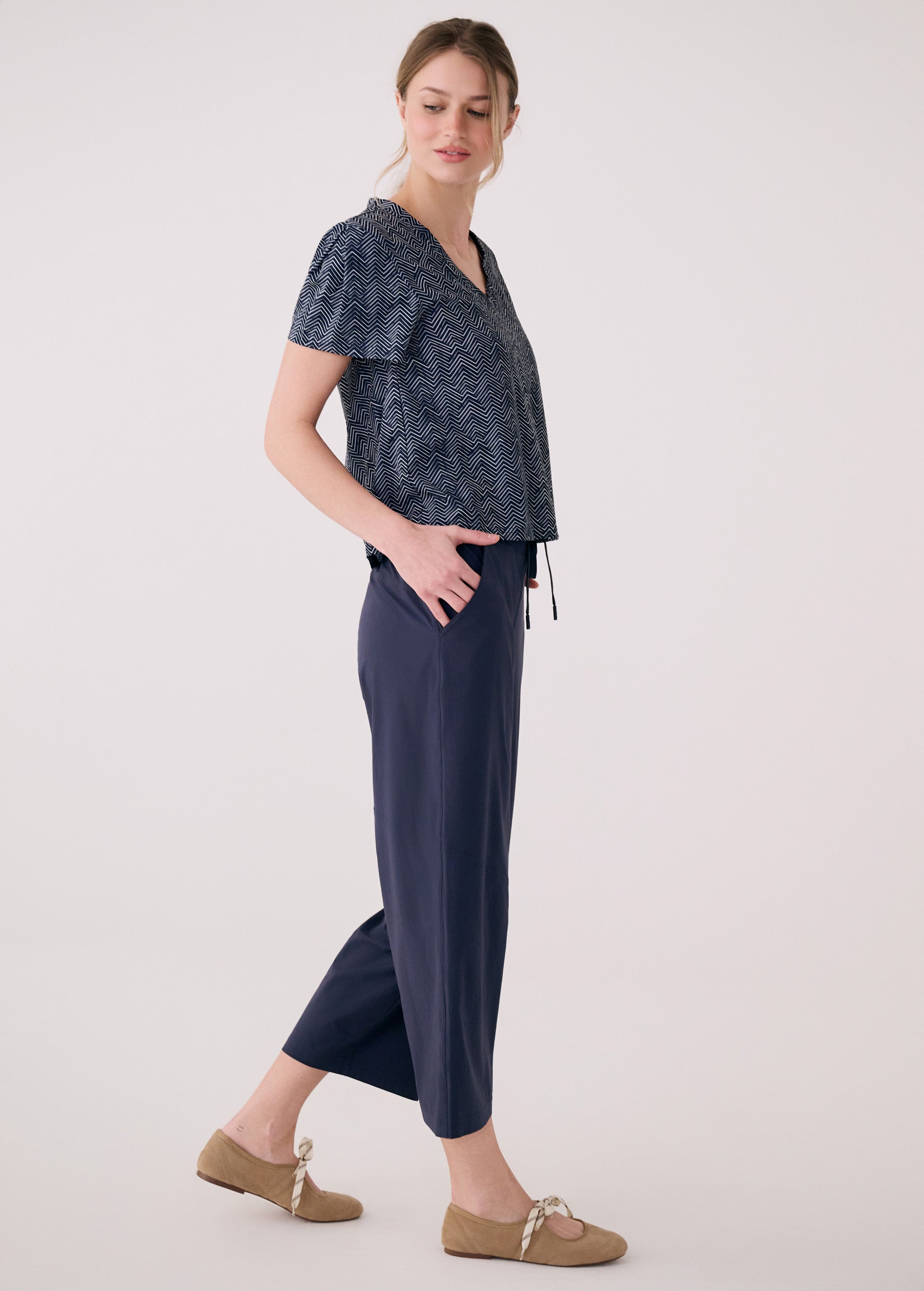 Lolë Sofia Crop Pant in Outerspace navy