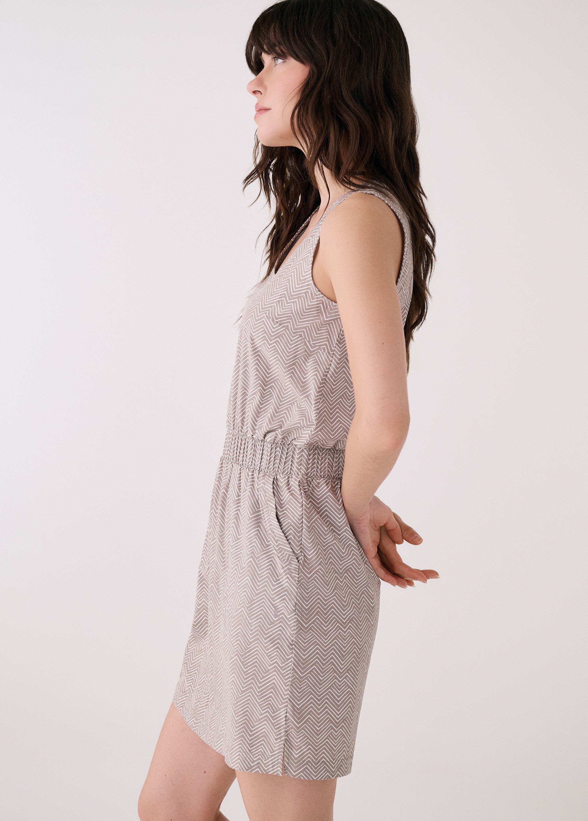 Lolë Sofia Scoop Neck Dress in light grey