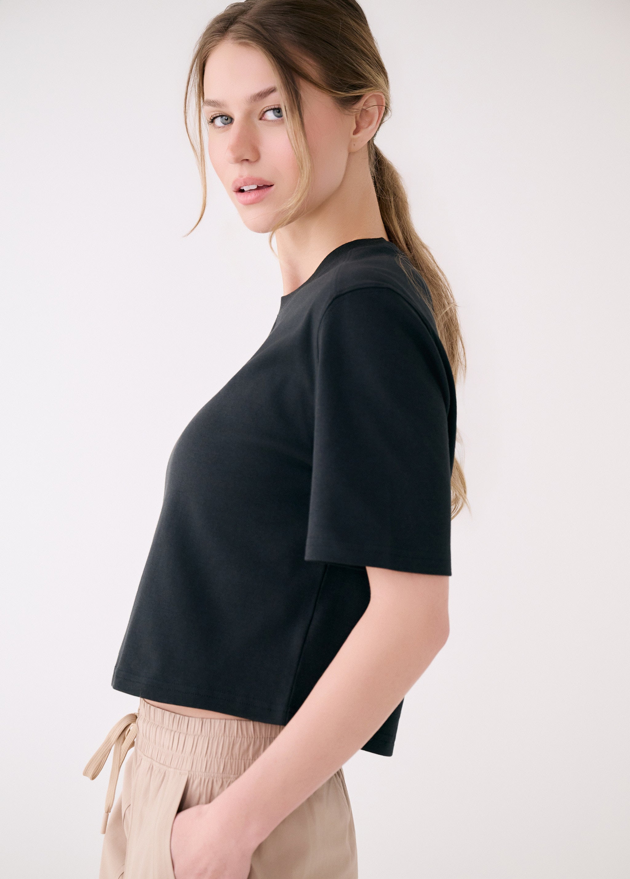 Lolë Core T-shirt in black