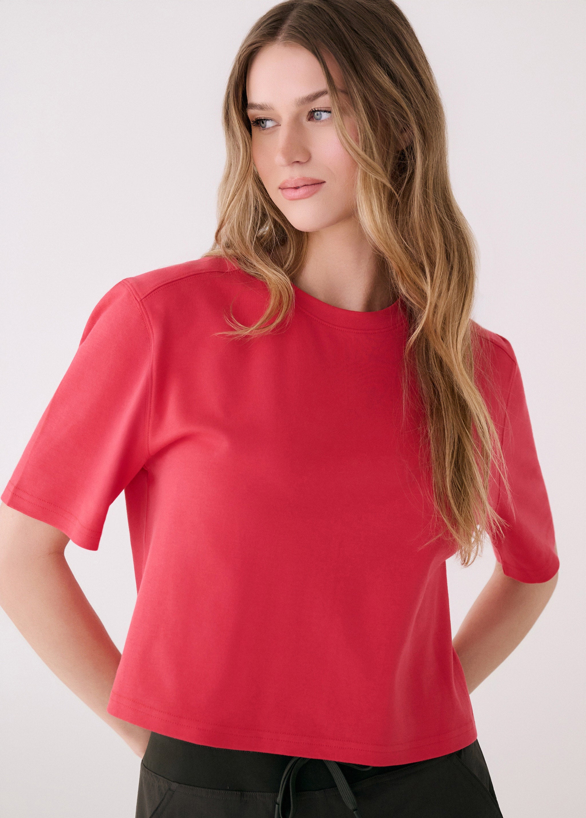 Lolë Core T-shirt in Poppy red