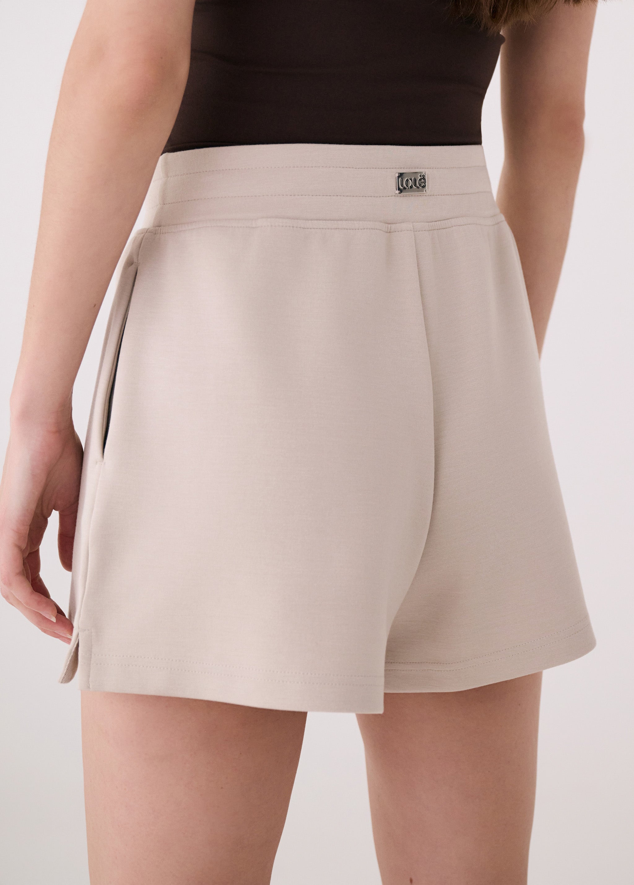 Lolë Flow Shorts in Abalone pale greige
