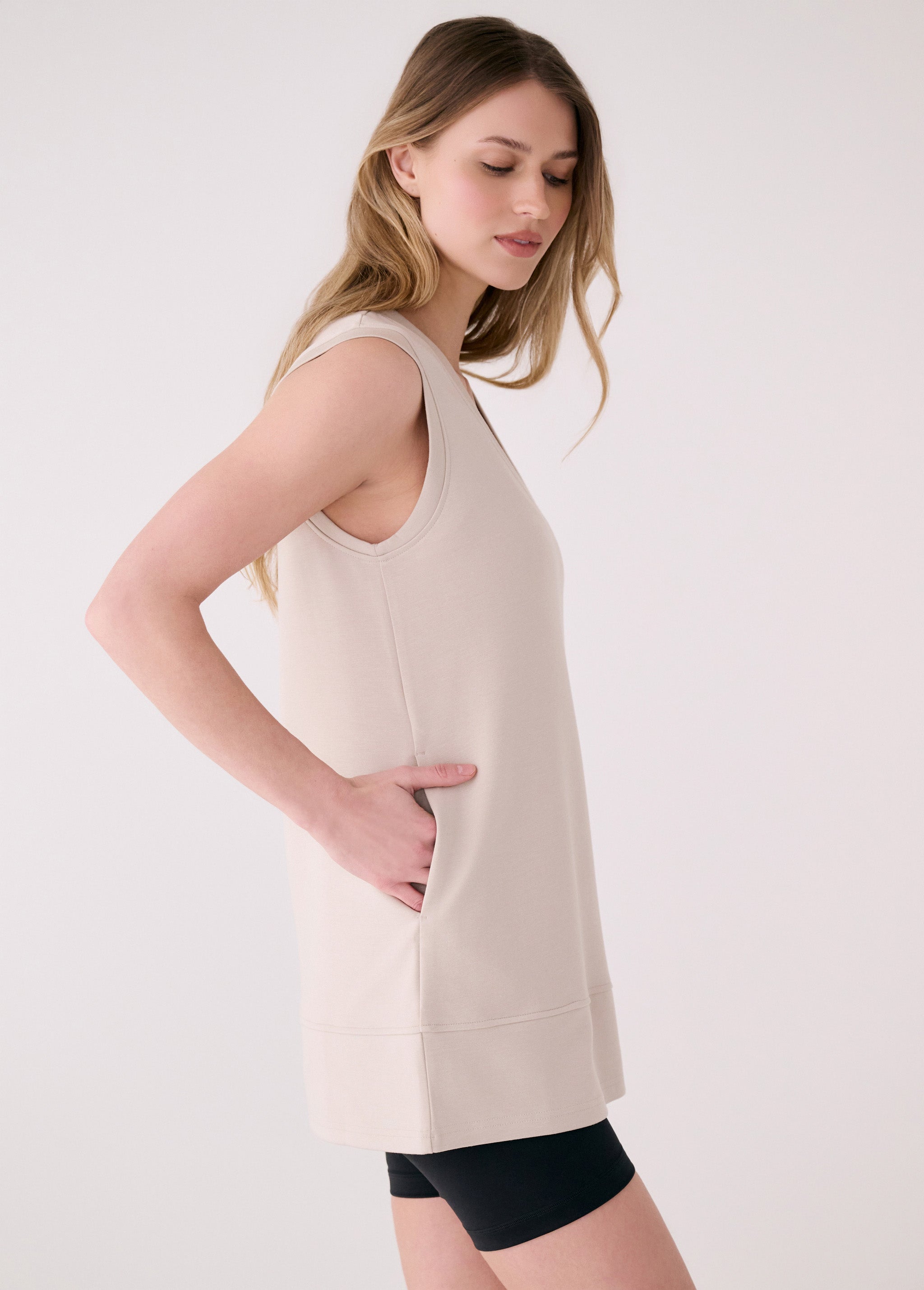 Lolë Flow Tunic in Abalone pale greige