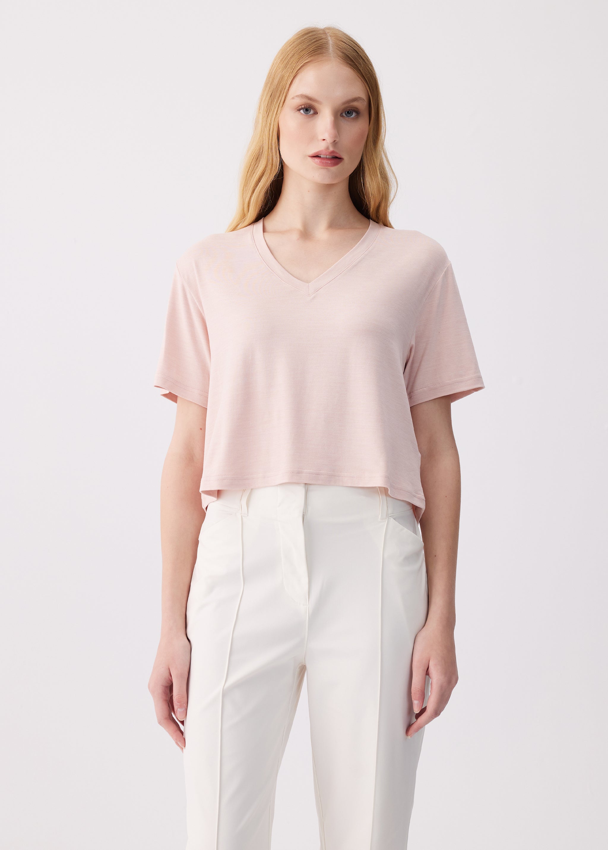 Vital V-neck Tee