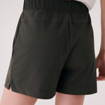 Lolë Olivie Shorts in olive