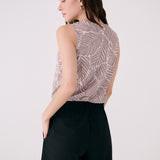 Lolë Olivie Shorts in black