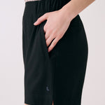 Lolë Olivie Shorts in black