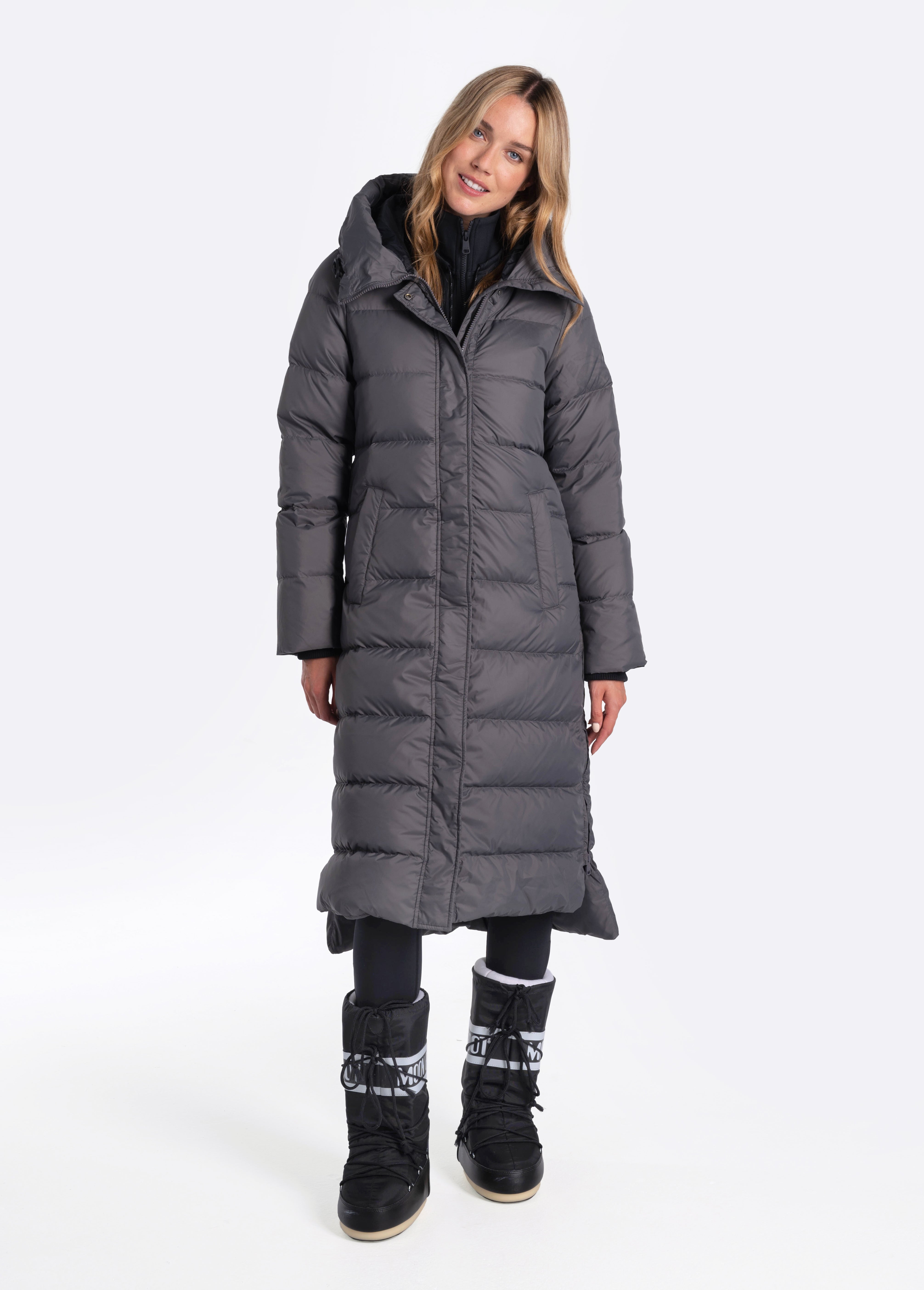 Lolë Nora Down Jacket in Magnet charcoal