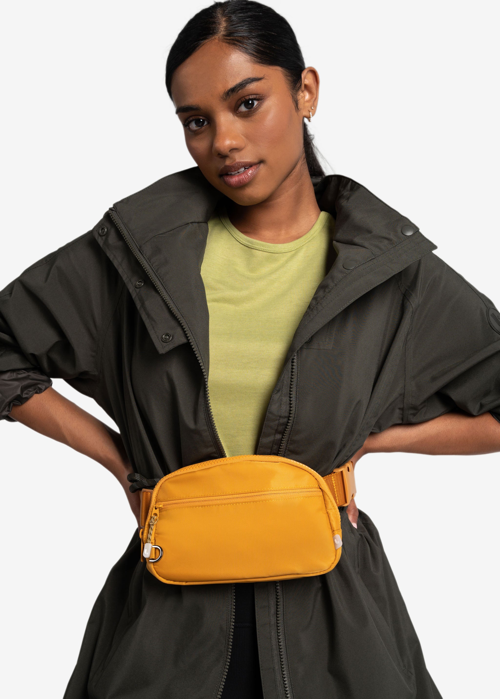 Lolë Piper Oversized Packable Rain Jacket in olive