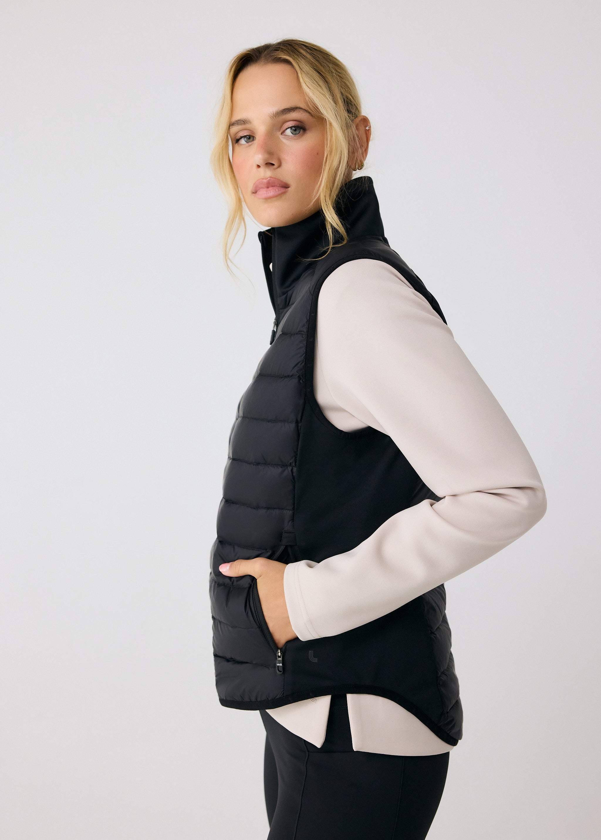 Lolë Just Insulated Vest in black