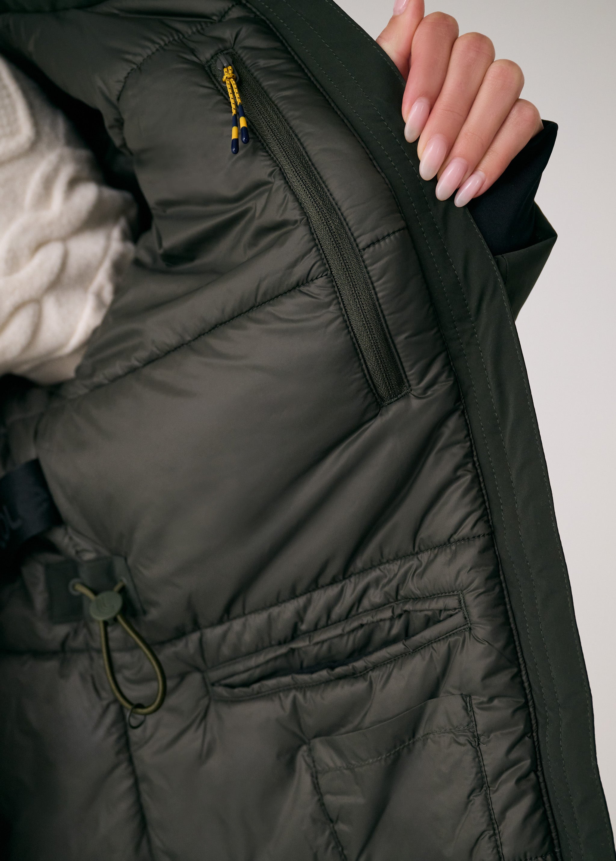 Lolë Bristol Jacket in olive