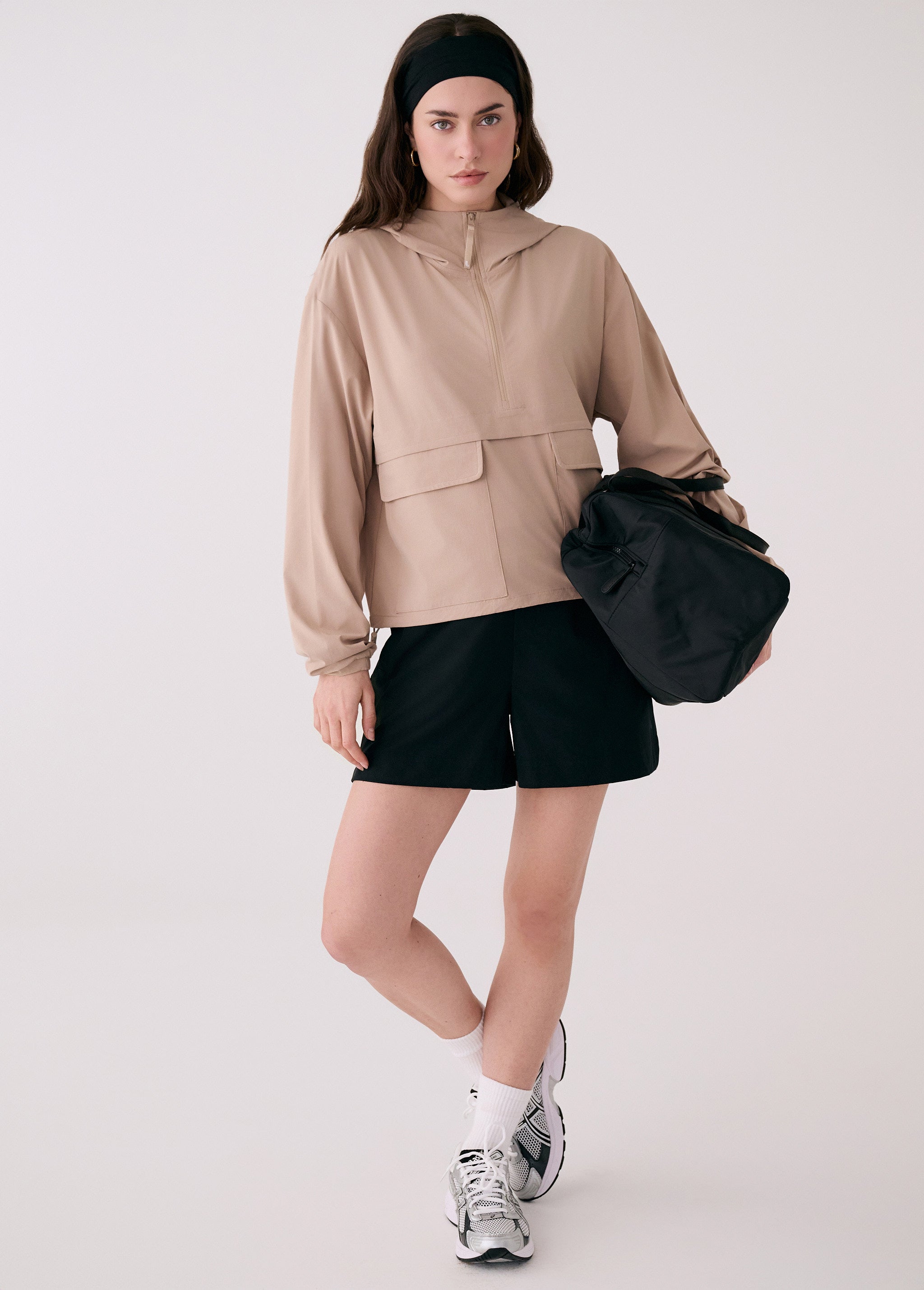 Lolë Sofia Anorak in Sandshell beige