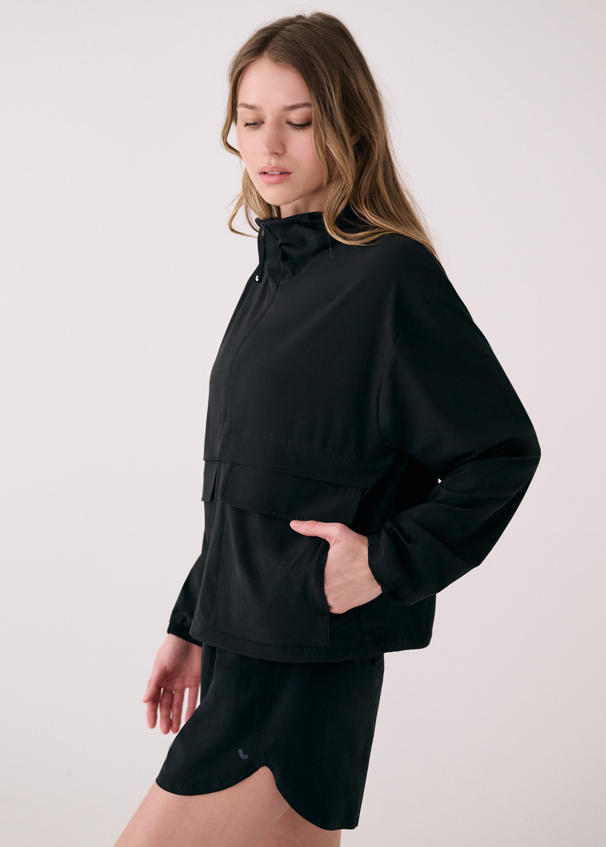 Lolë Sofia Anorak in black