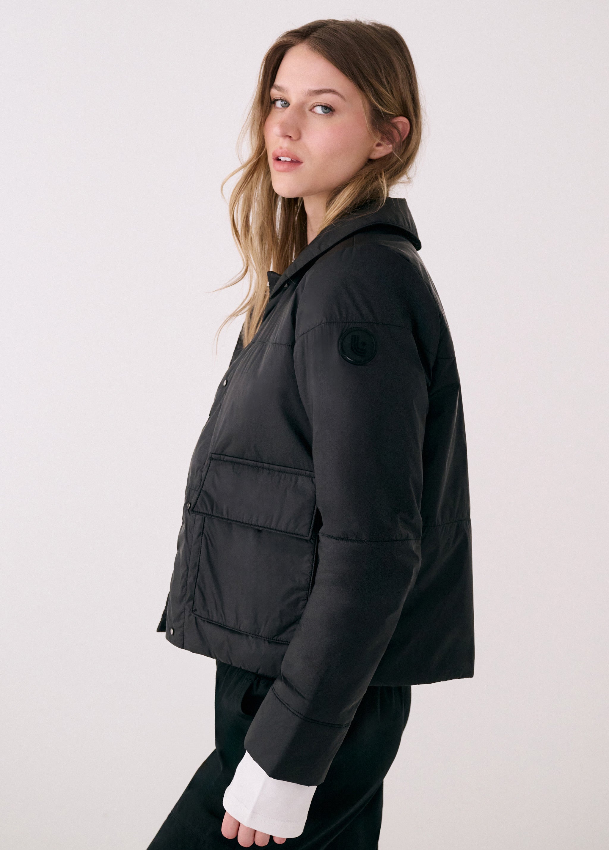 Lolë Dani Insulated Jacket in black