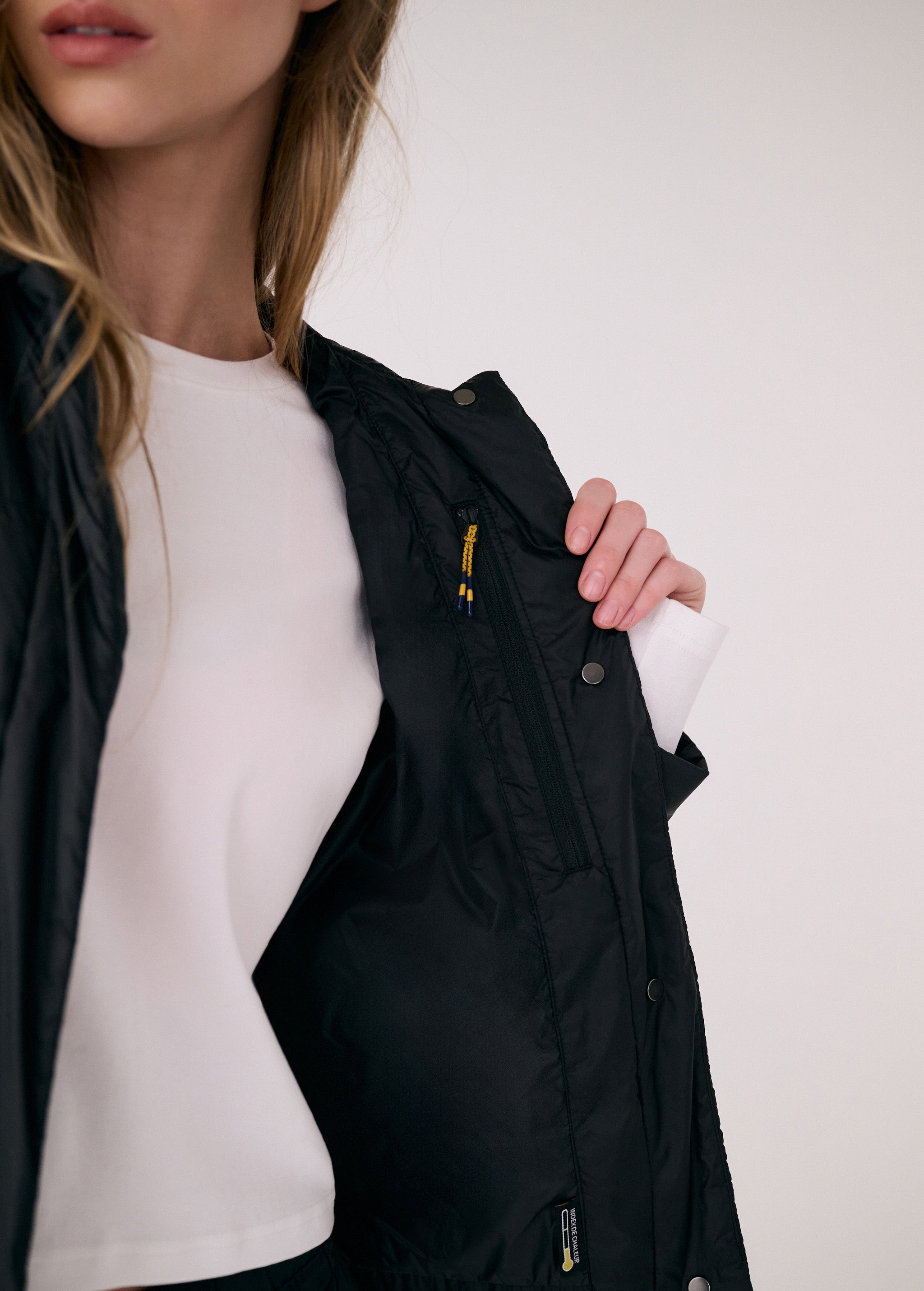 Lolë Dani Insulated Jacket in black