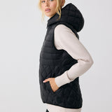 Lolë The Base Insulated Packable Vest in black