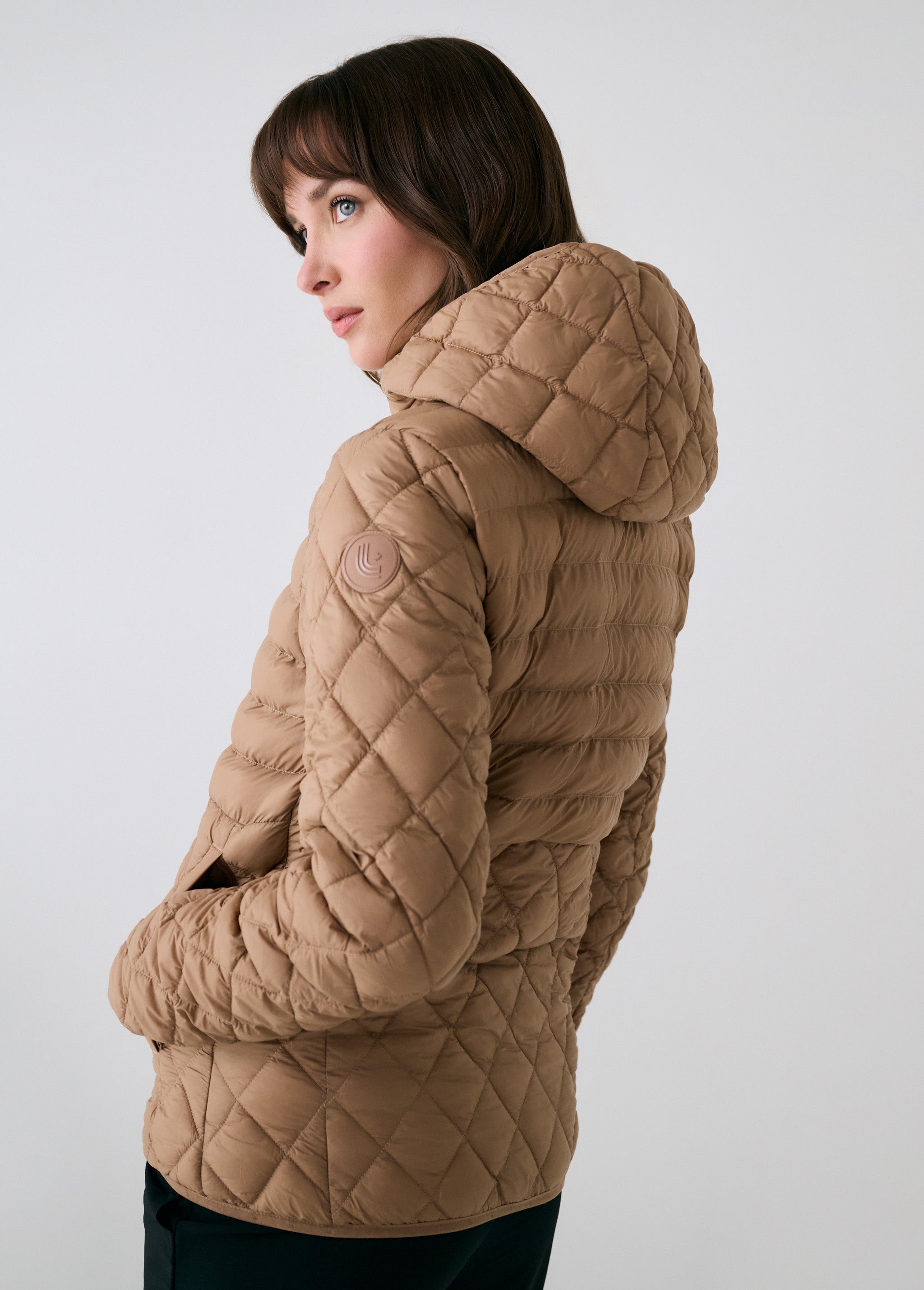 Lolë The Base Insulated Jacket in Dune khaki brown