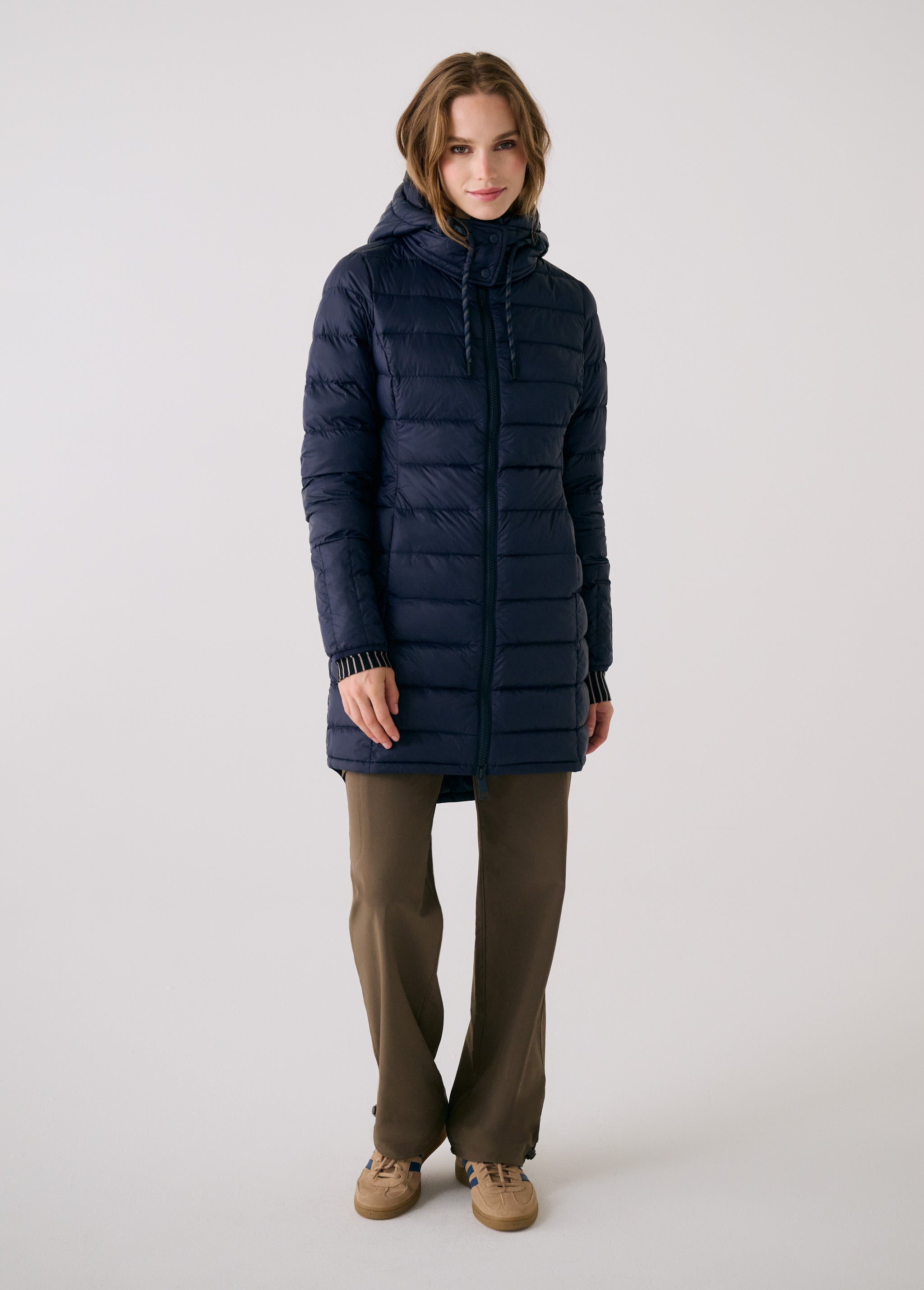 Lolë Claudia Down Jacket in Outerspace navy