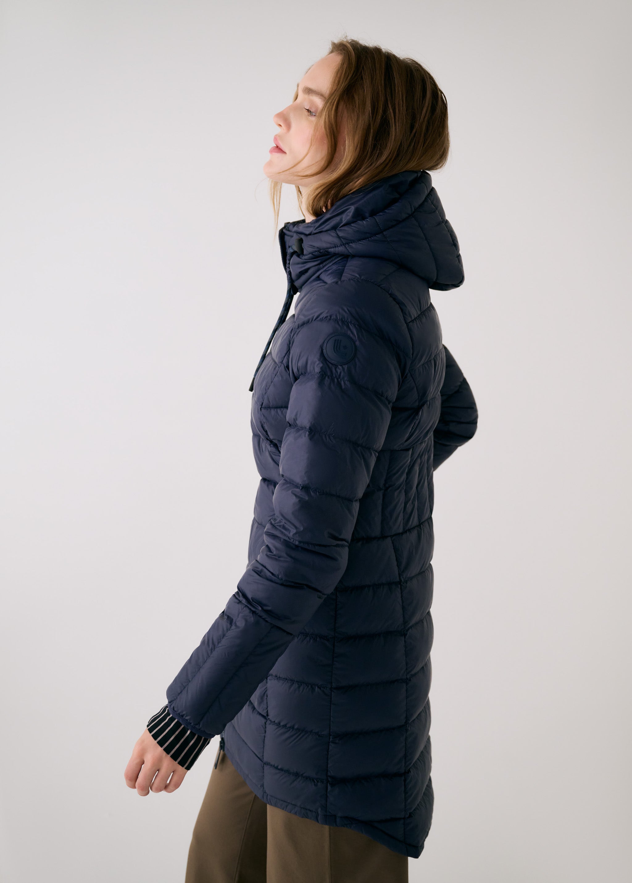 Lolë Claudia Down Jacket in Outerspace navy