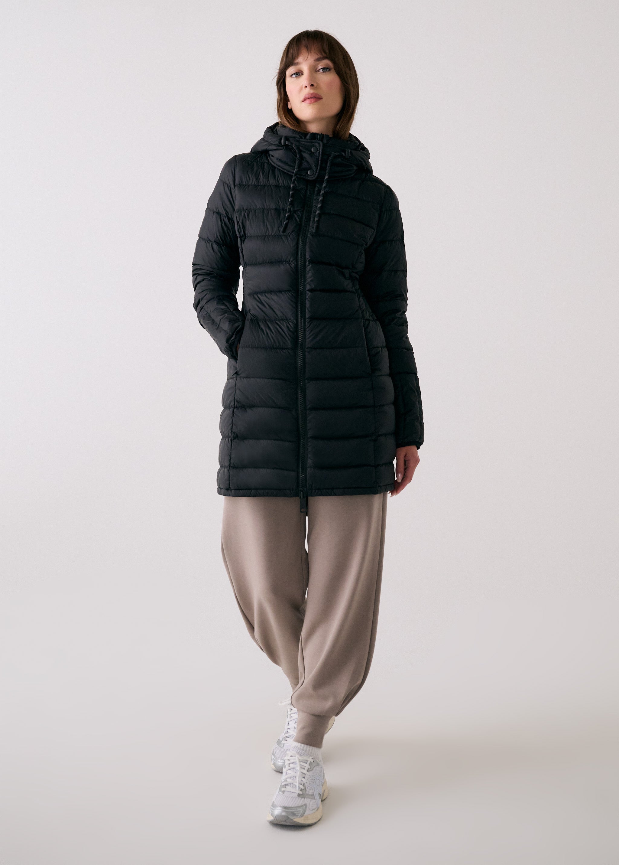 Lolë Claudia Down Jacket in black