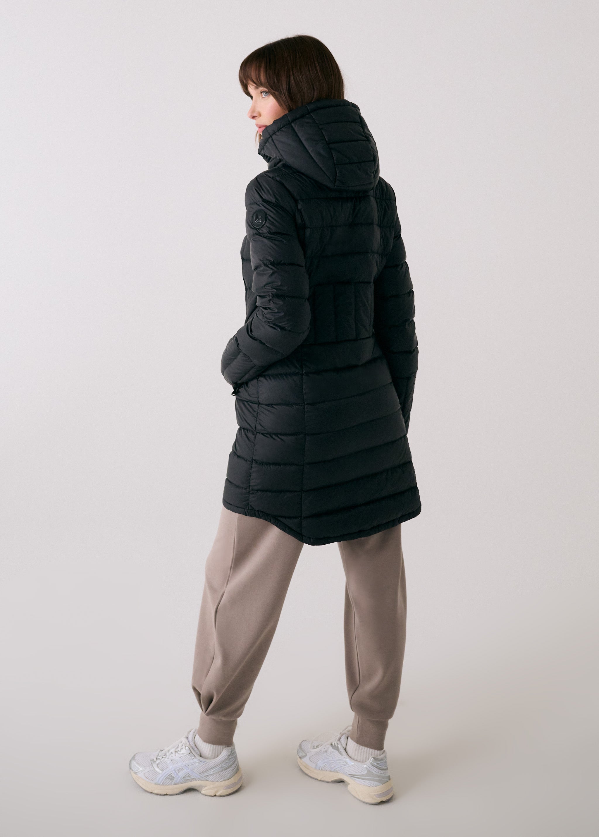 Lolë Claudia Down Jacket in black