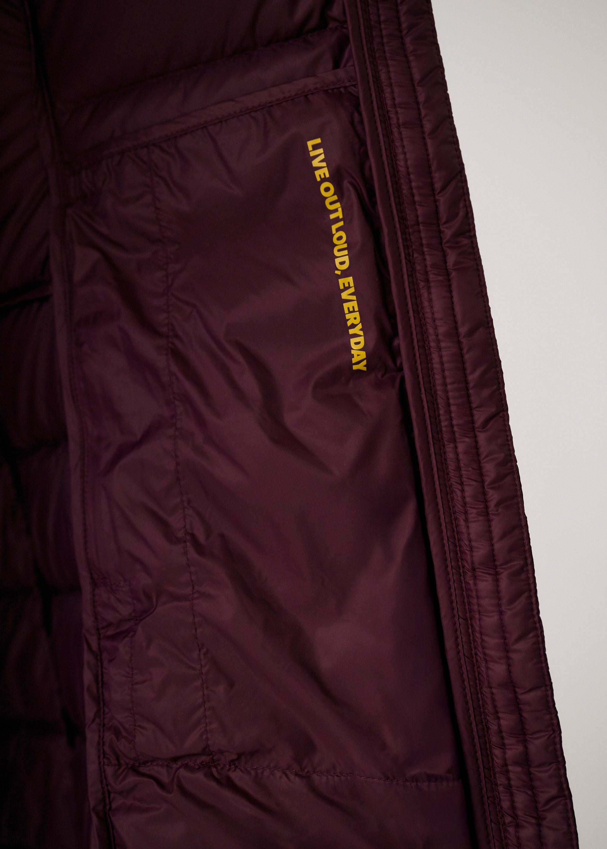 Lolë Claudia Down Jacket in burgundy