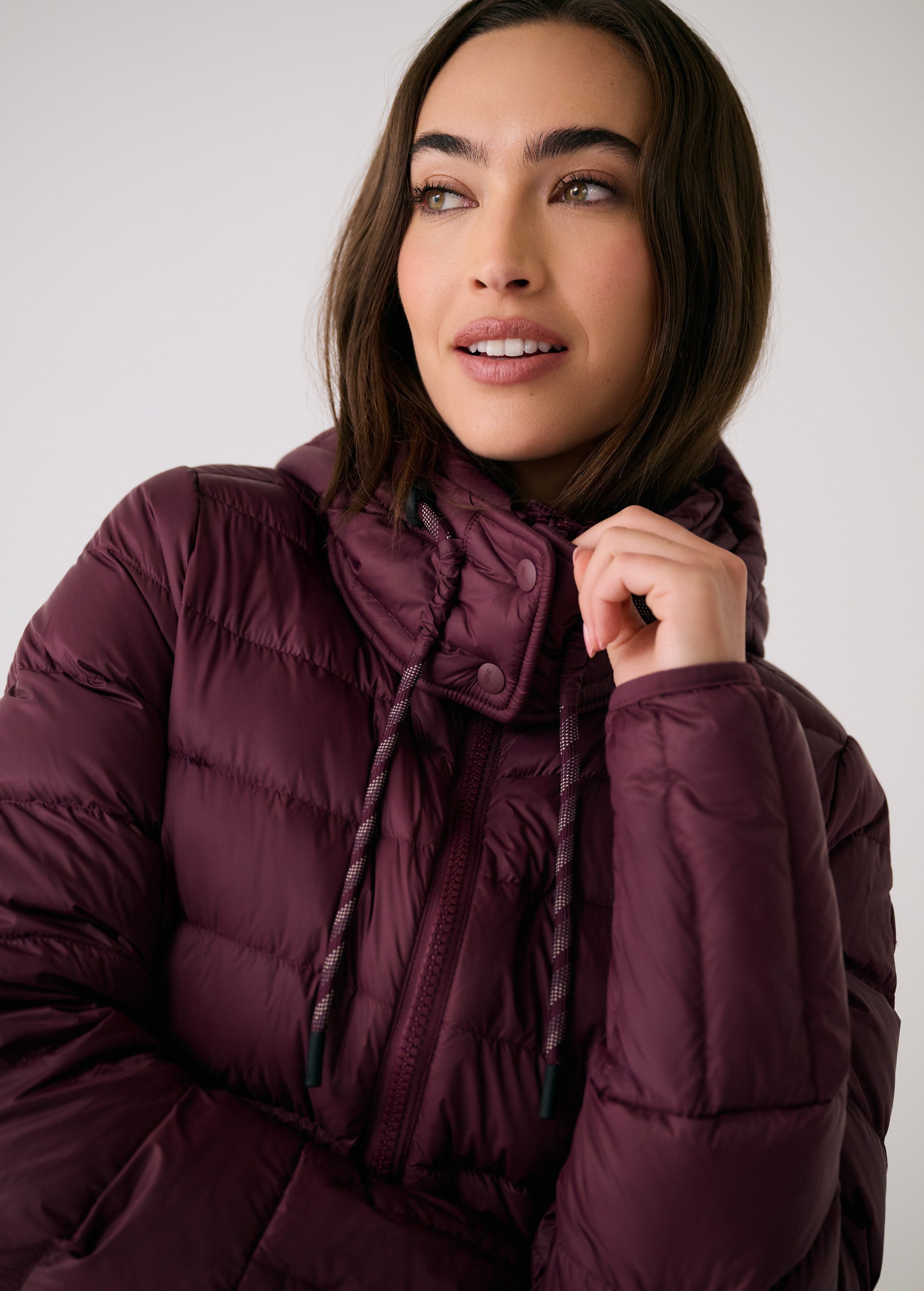 Lolë Claudia Down Jacket in burgundy