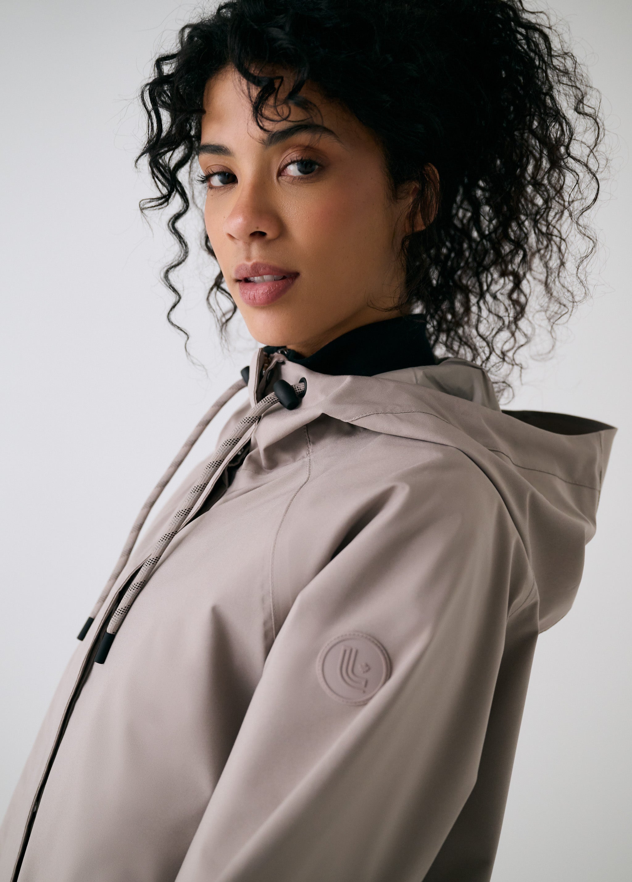 Lolë Lachine Rain Jacket in Pebble taupe