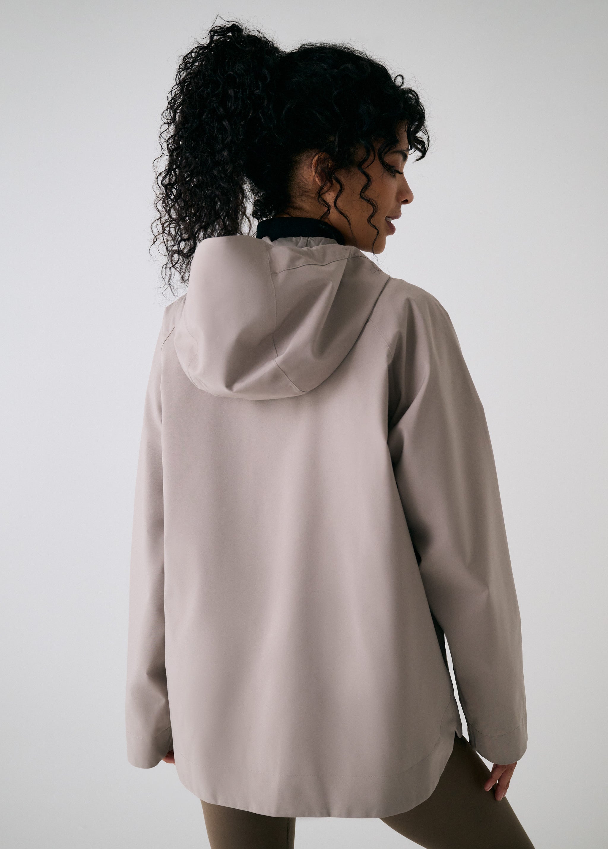 Lolë Lachine Rain Jacket in Pebble taupe