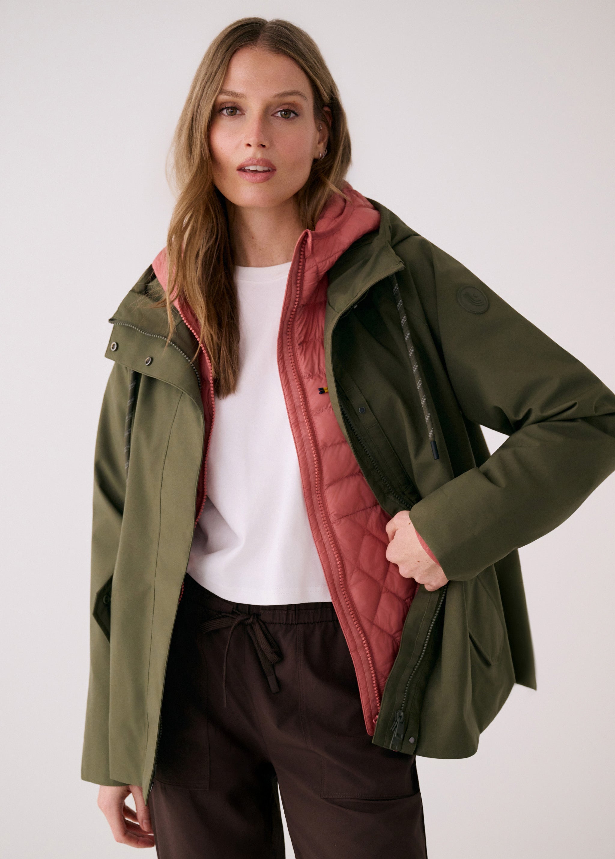 Lolë Lachine Rain Jacket in Moss olive green