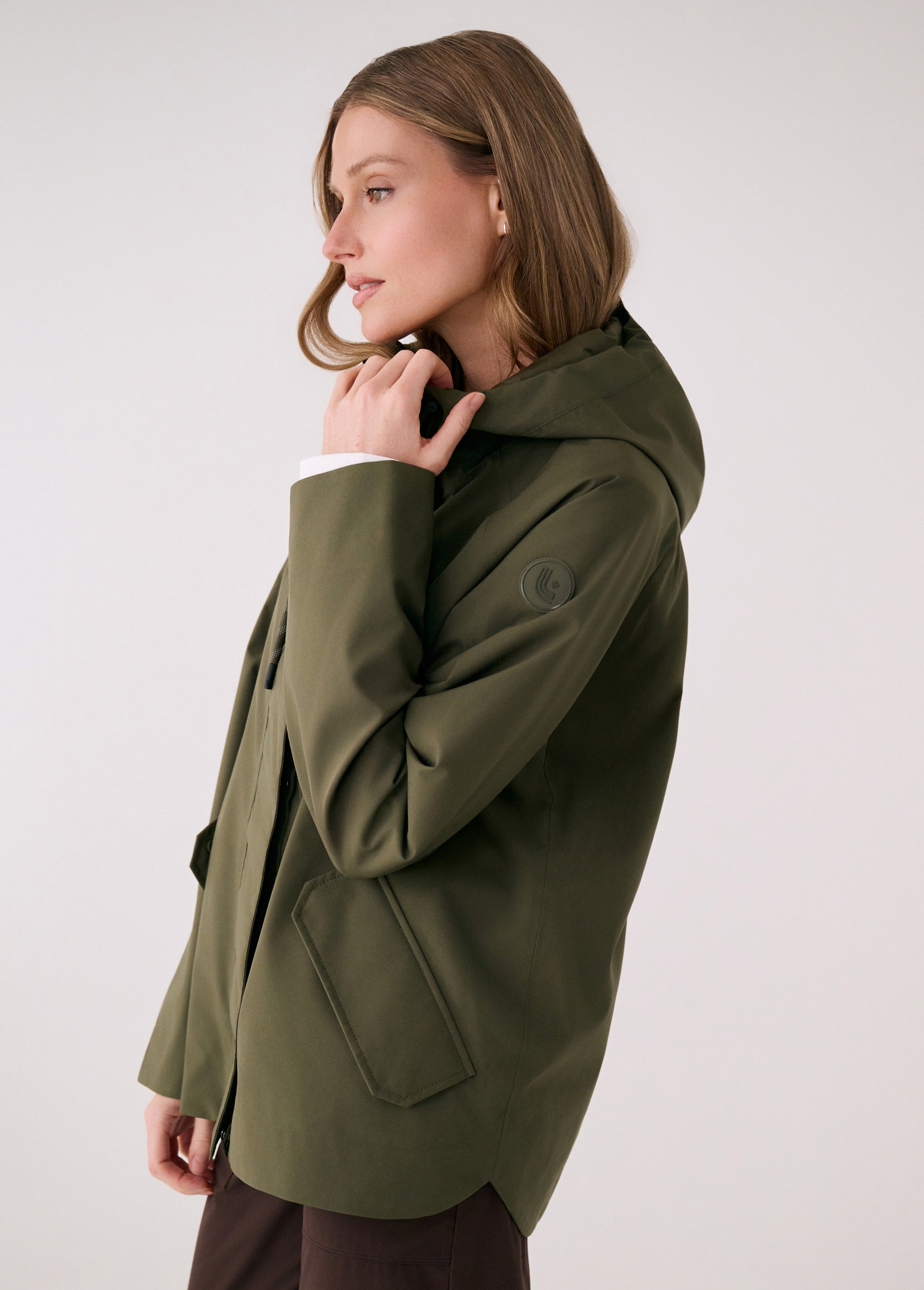 Lolë Lachine Rain Jacket in Moss olive green