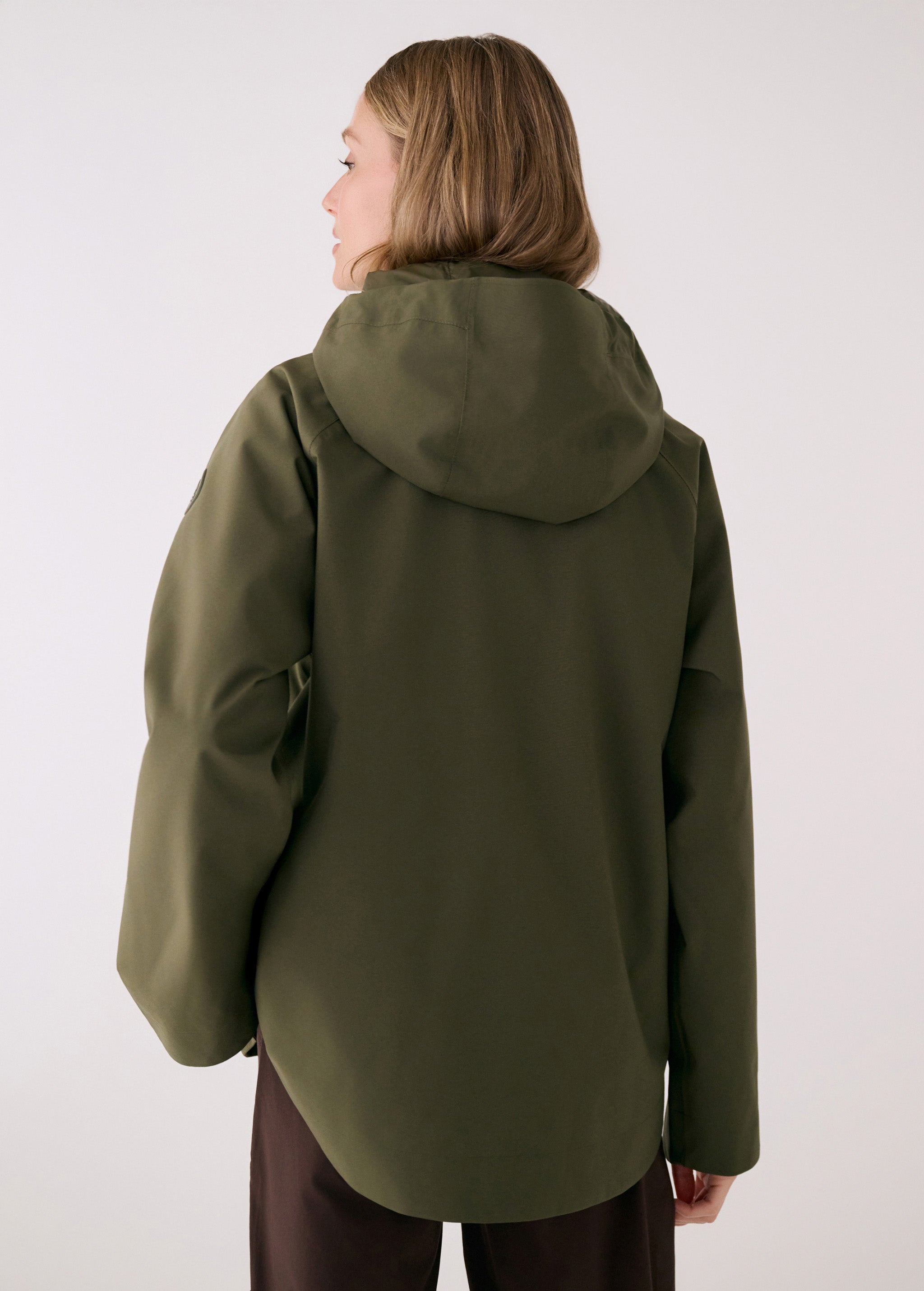 Lolë Lachine Rain Jacket in Moss olive green