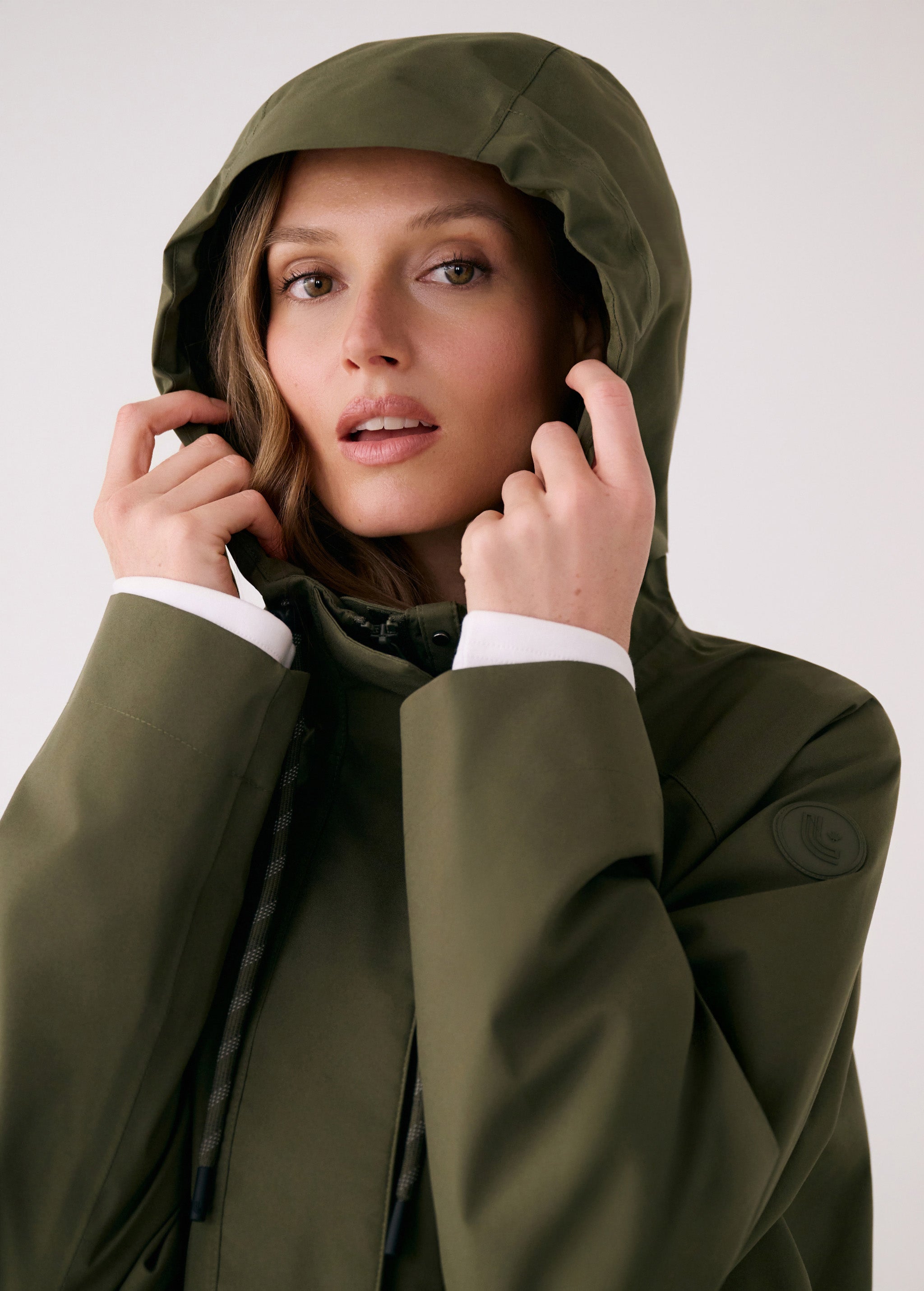 Lolë Lachine Rain Jacket in Moss olive green