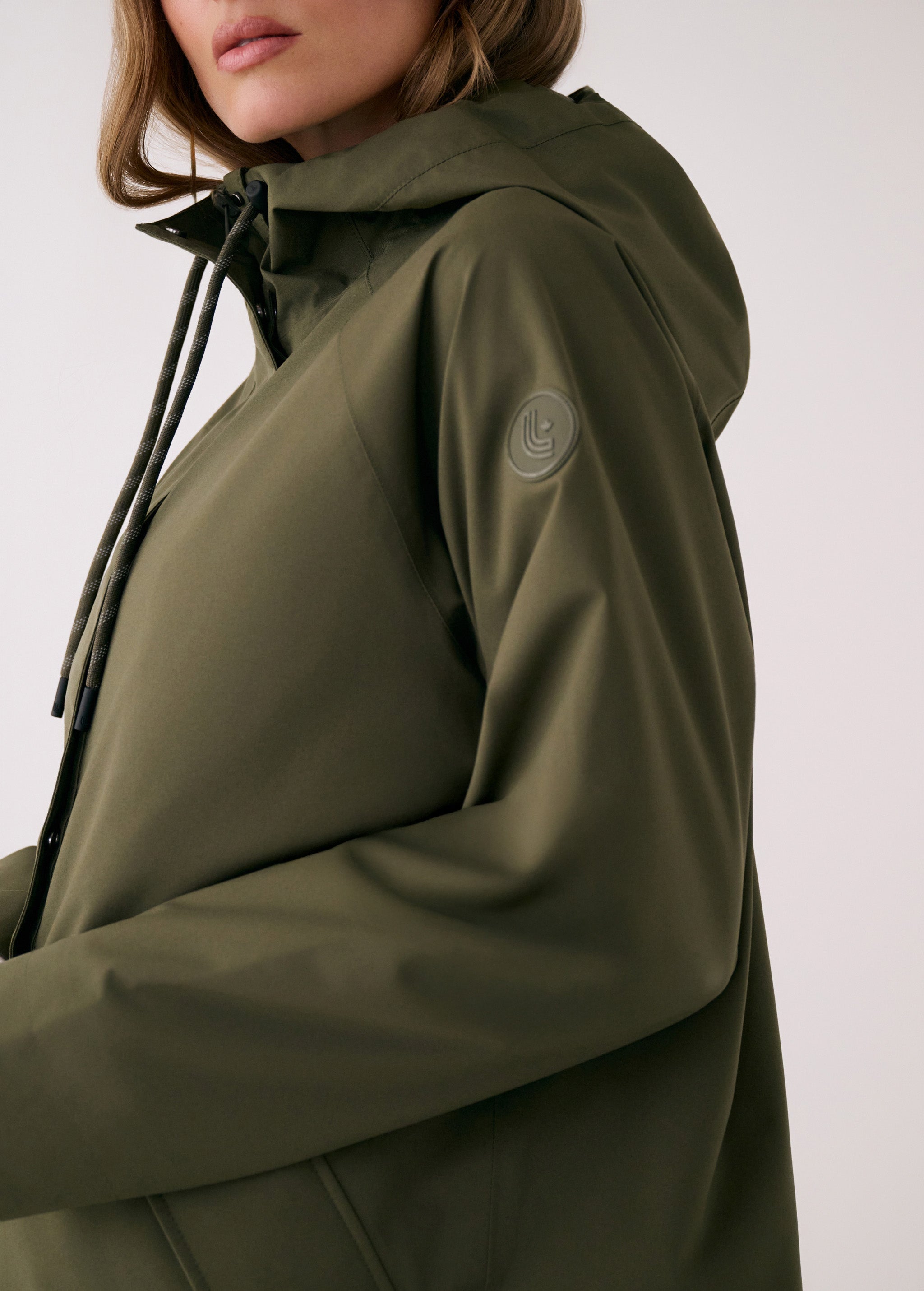 Lolë Lachine Rain Jacket in Moss olive green