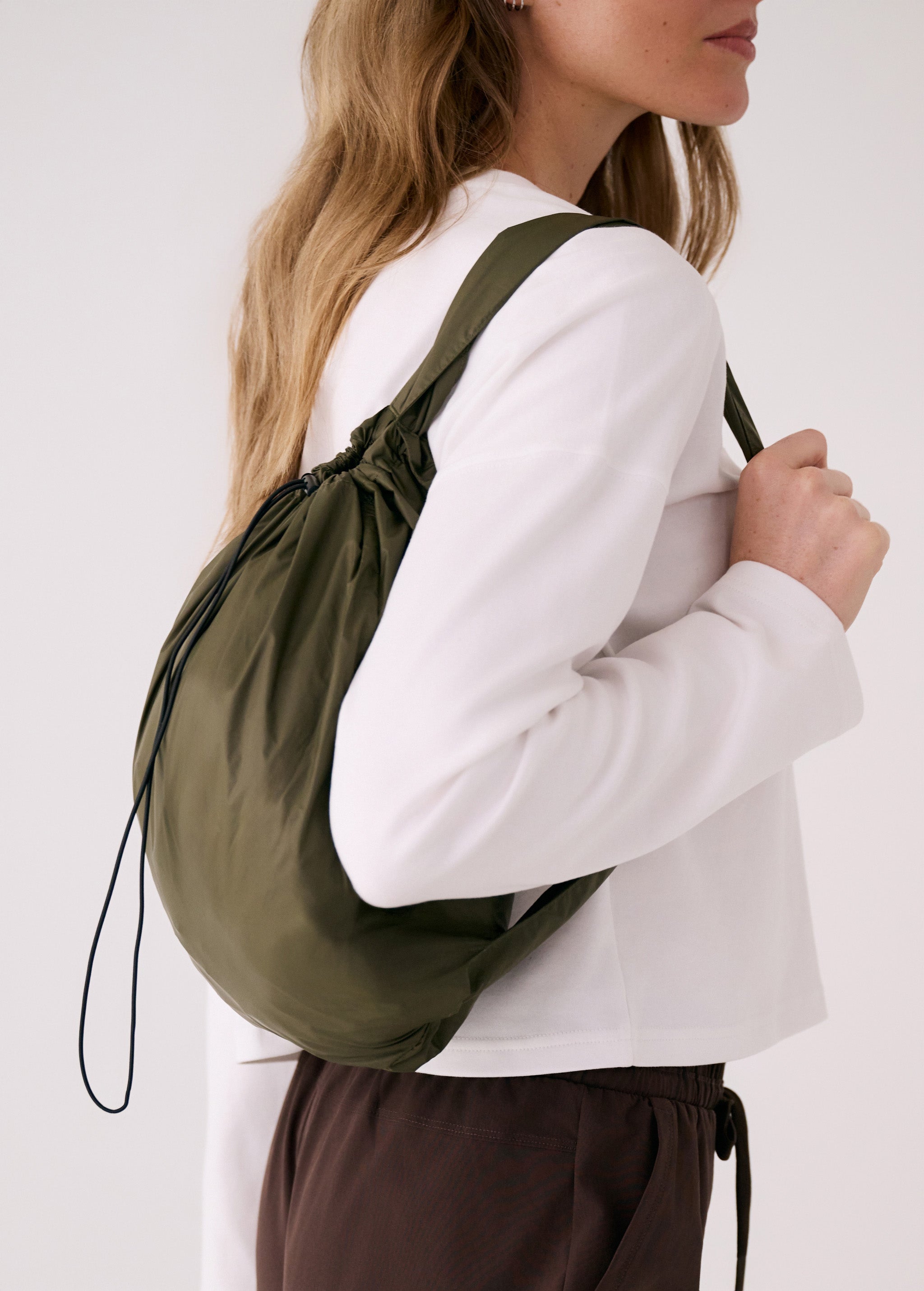 Lolë Lachine Rain Jacket in Moss olive green