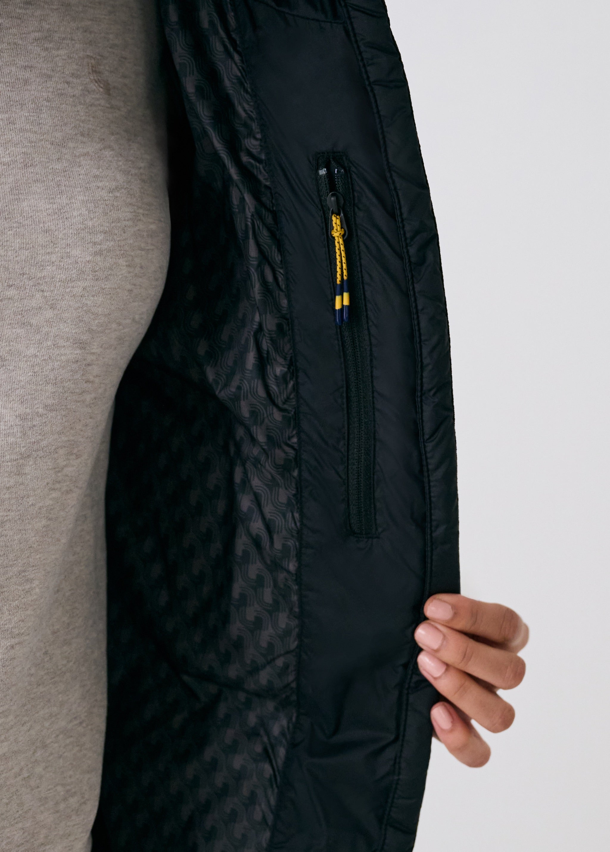 Lolë Modern Puffer Synth Down Jacket in black