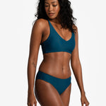 Lolë Caribbean Bottom in blue